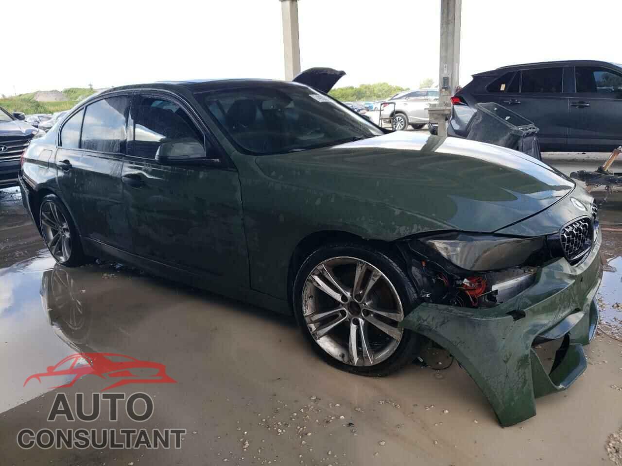 BMW 3 SERIES 2013 - WBA3C1C5XDF439322