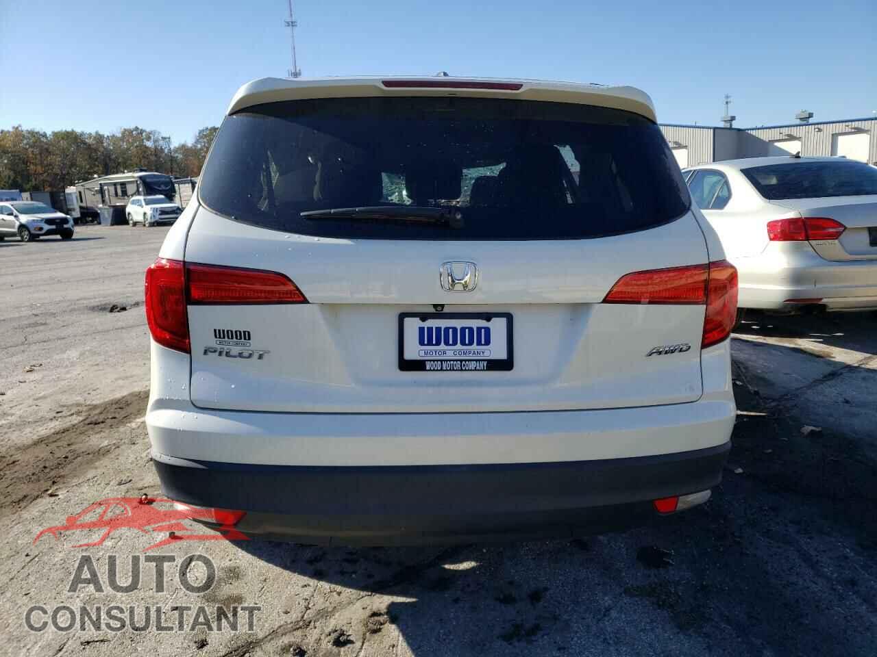 HONDA PILOT 2017 - 5FNYF6H33HB058104