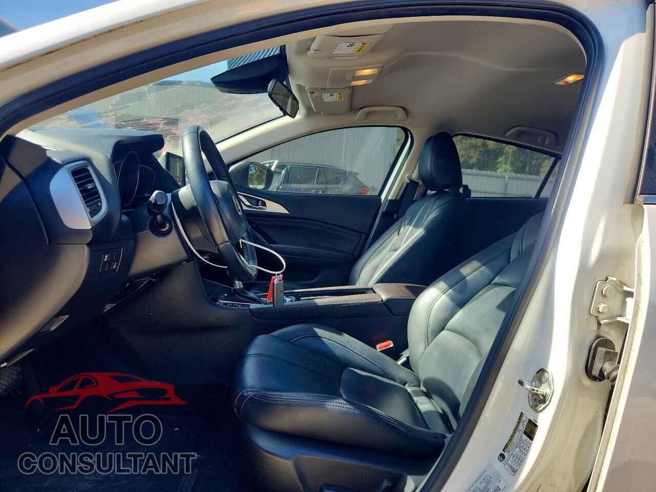 MAZDA 3 2017 - JM1BN1L79H1129546