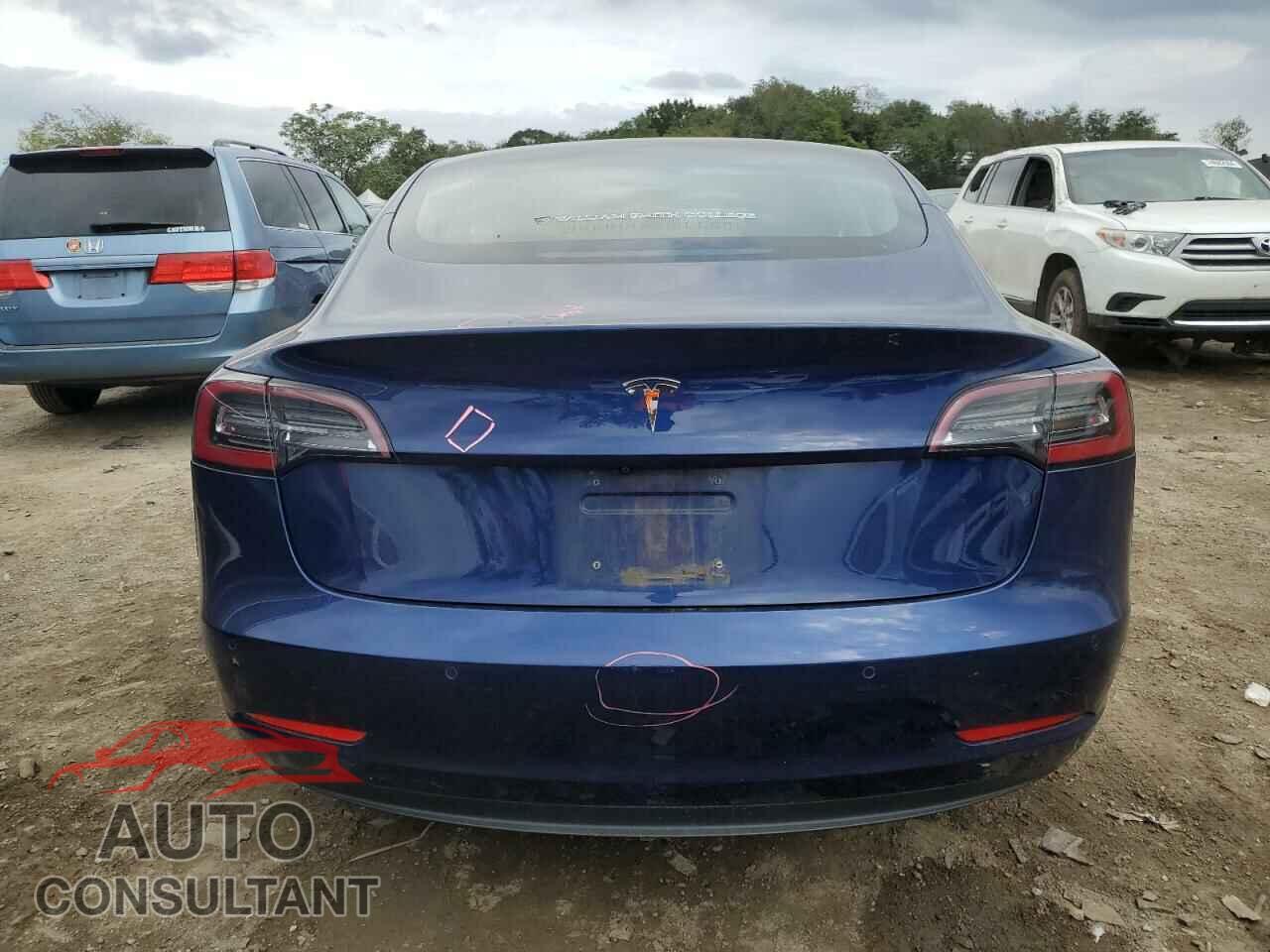 TESLA MODEL 3 2018 - 5YJ3E1EB7JF105362