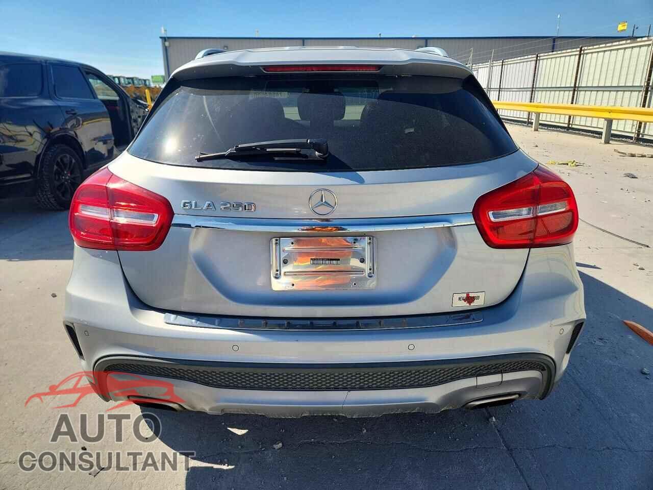 MERCEDES-BENZ GLA-CLASS 2015 - WDCTG4EB8FJ136917