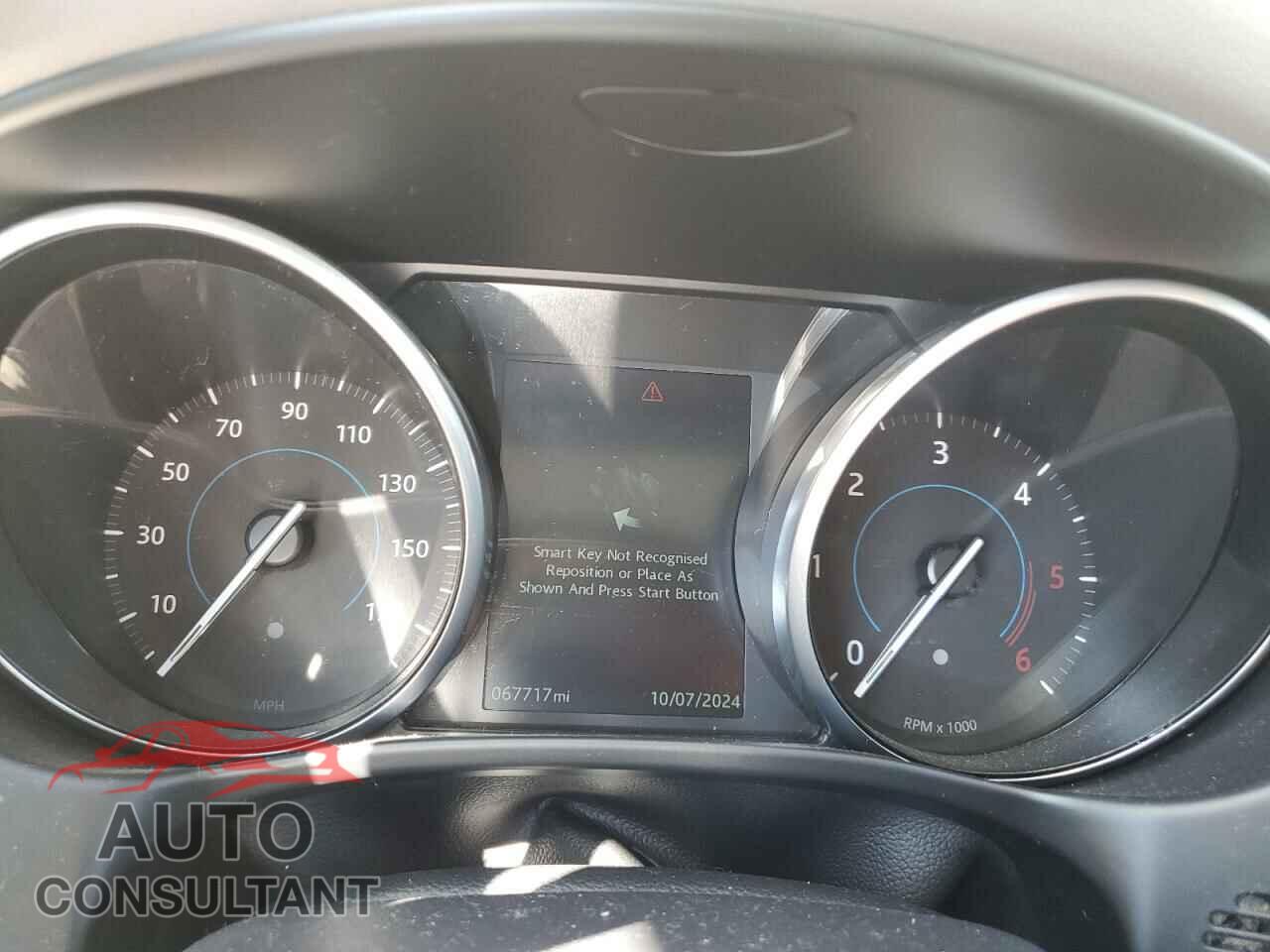 JAGUAR XE 2017 - SAJAD4BN6HA951142