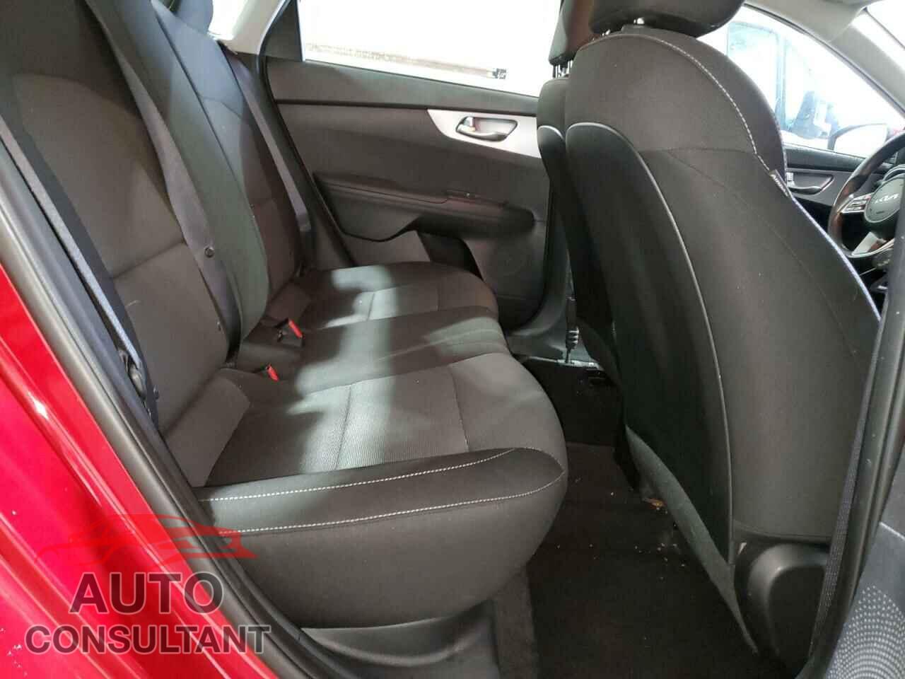KIA FORTE 2023 - 3KPF24AD0PE597455