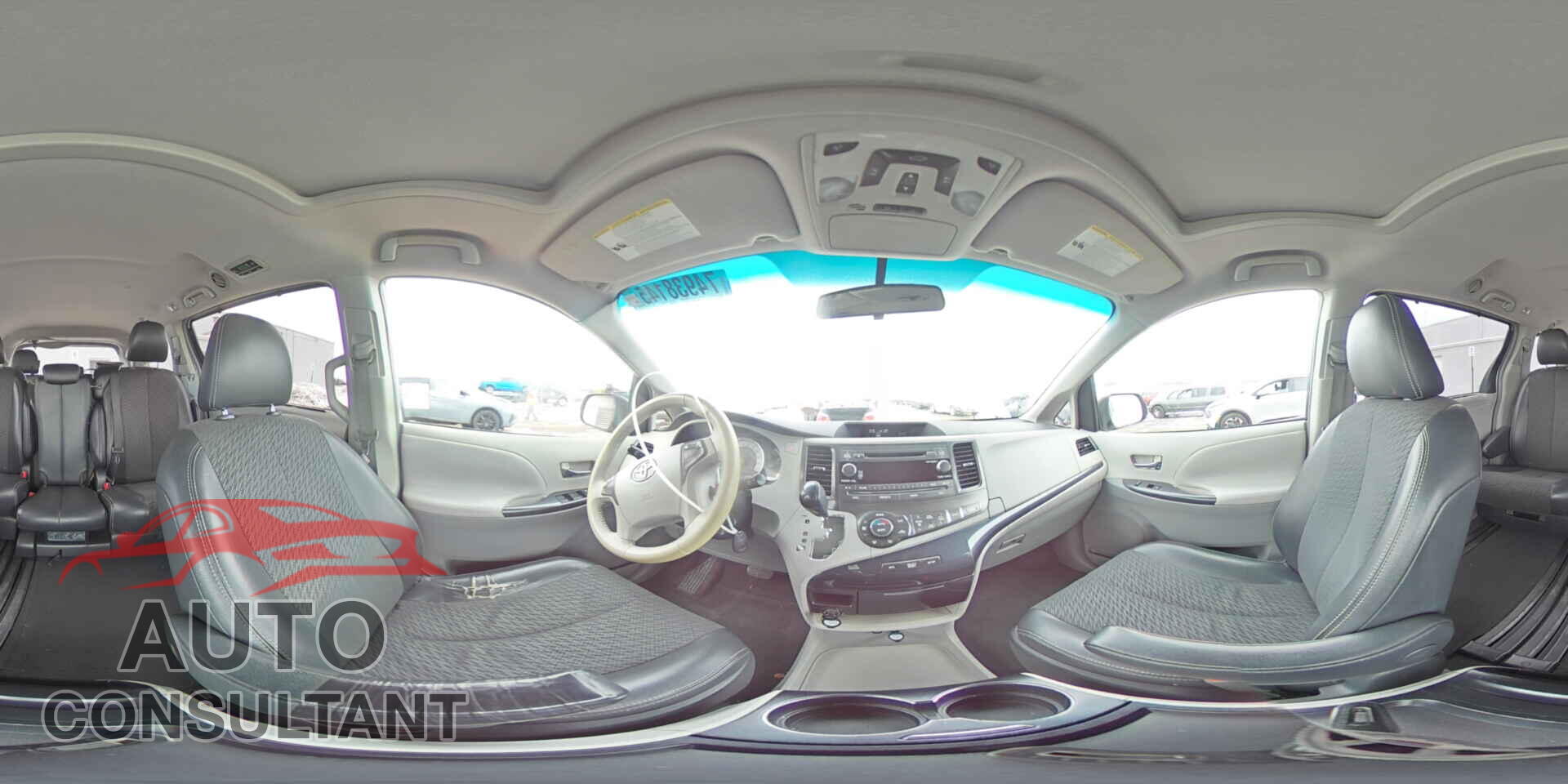 TOYOTA SIENNA 2011 - 5TDXK3DC2BS106934