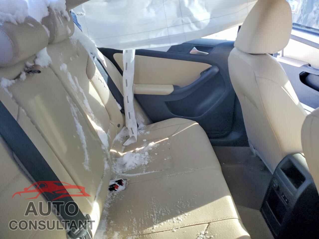 VOLKSWAGEN JETTA 2012 - 3VW3L7AJ3CM466962