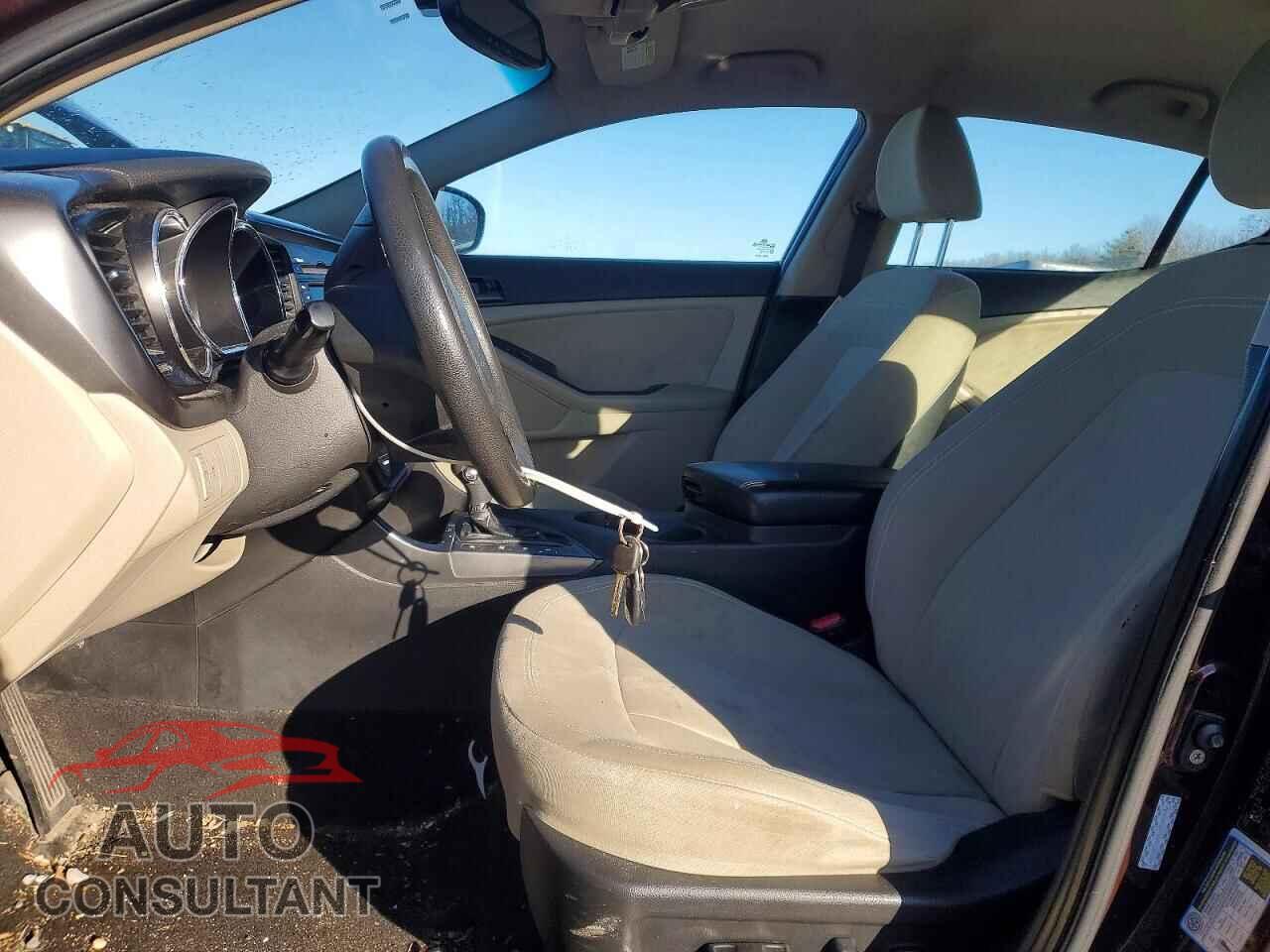 KIA OPTIMA 2011 - KNAGM4A79B5120887