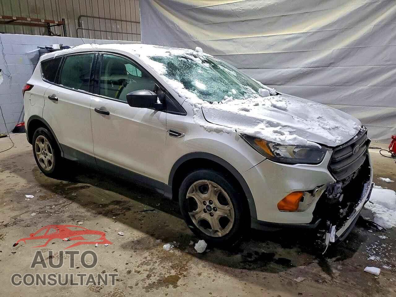 FORD ESCAPE 2018 - 1FMCU0F76JUB25970