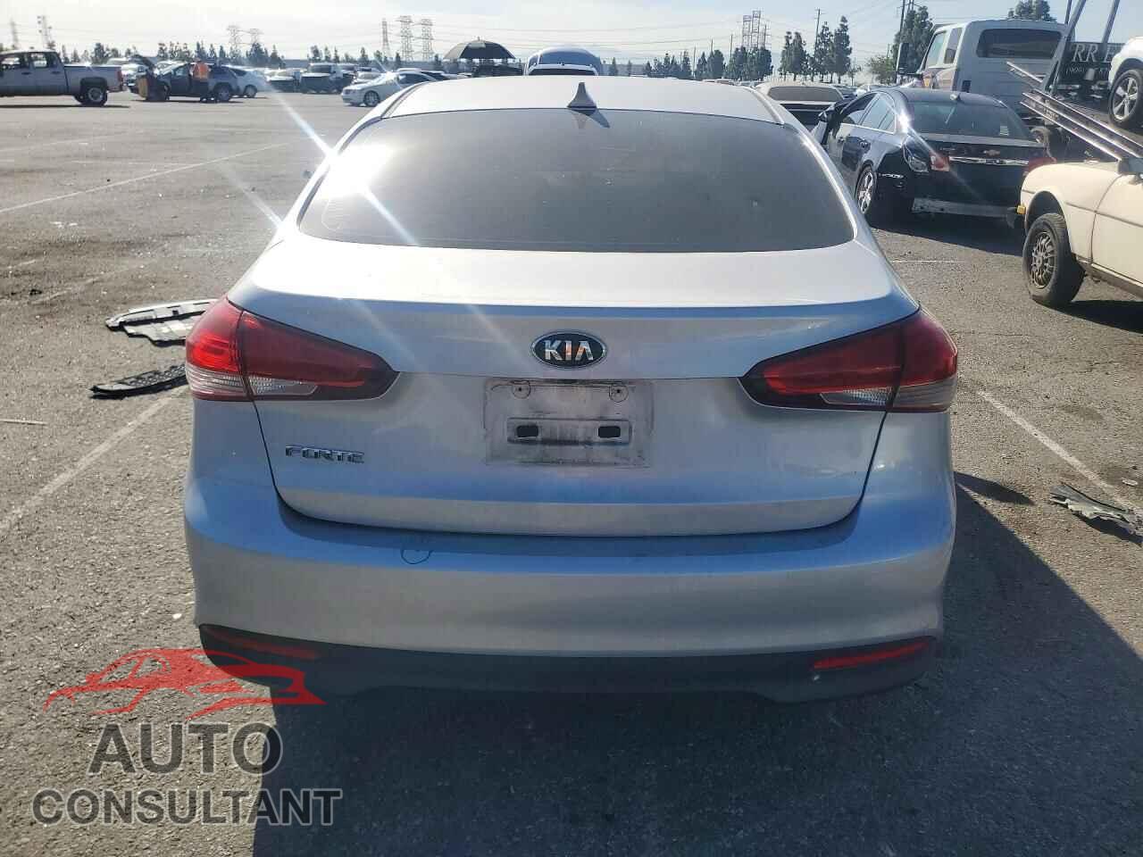 KIA FORTE 2017 - 3KPFL4A74HE094200