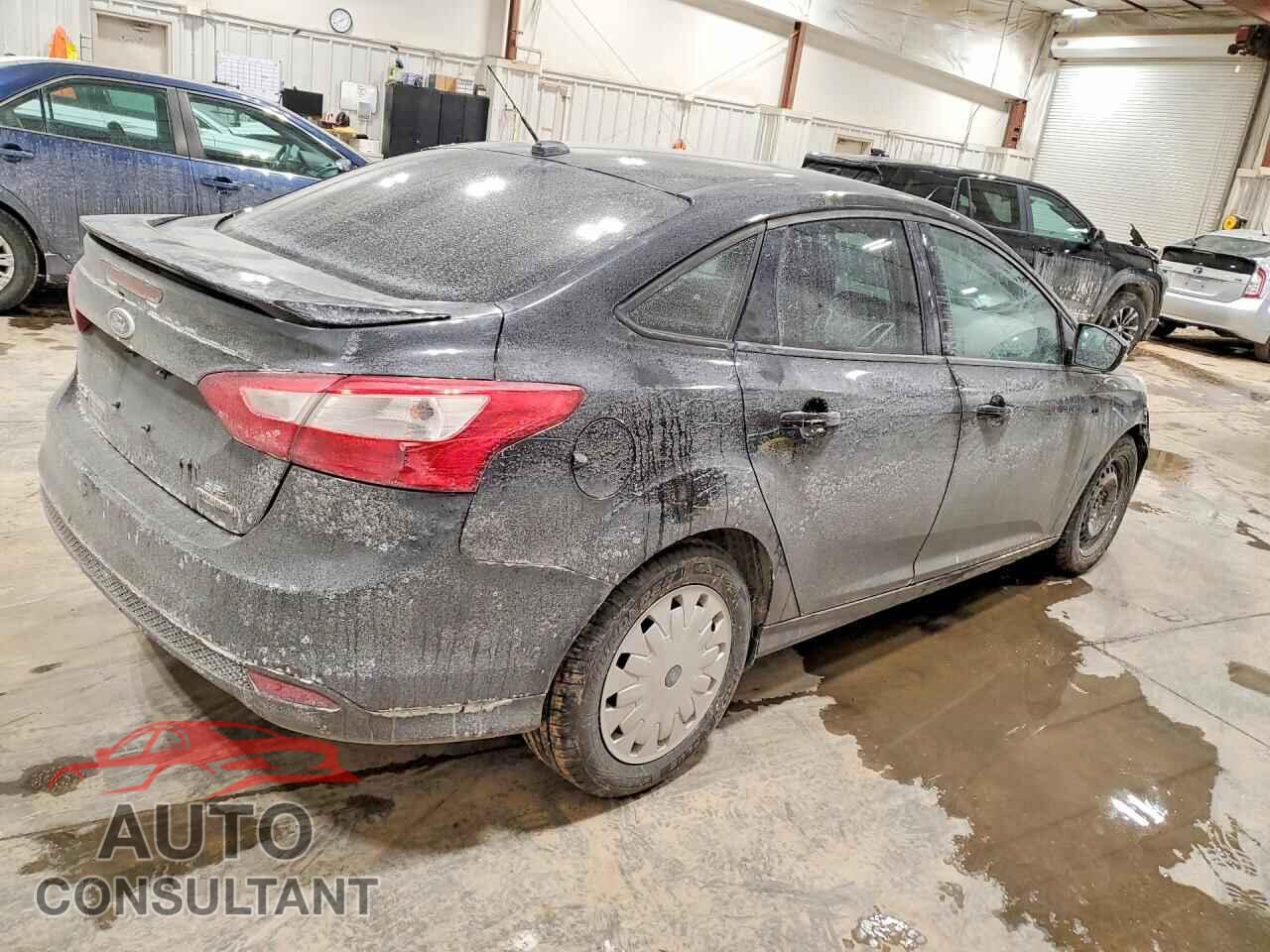 FORD FOCUS 2013 - 1FADP3F22DL381948