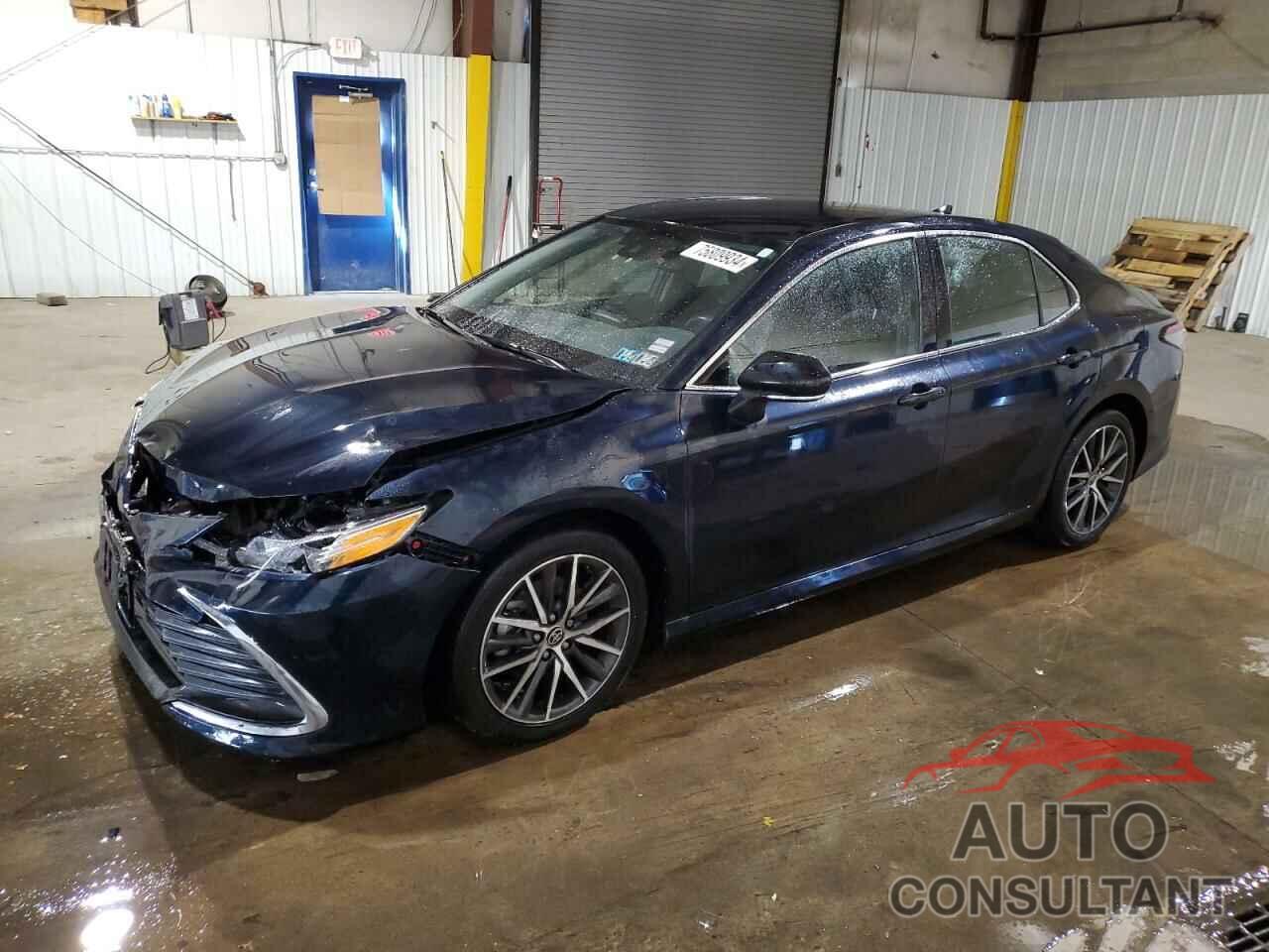TOYOTA CAMRY 2021 - 4T1F11BK2MU028615