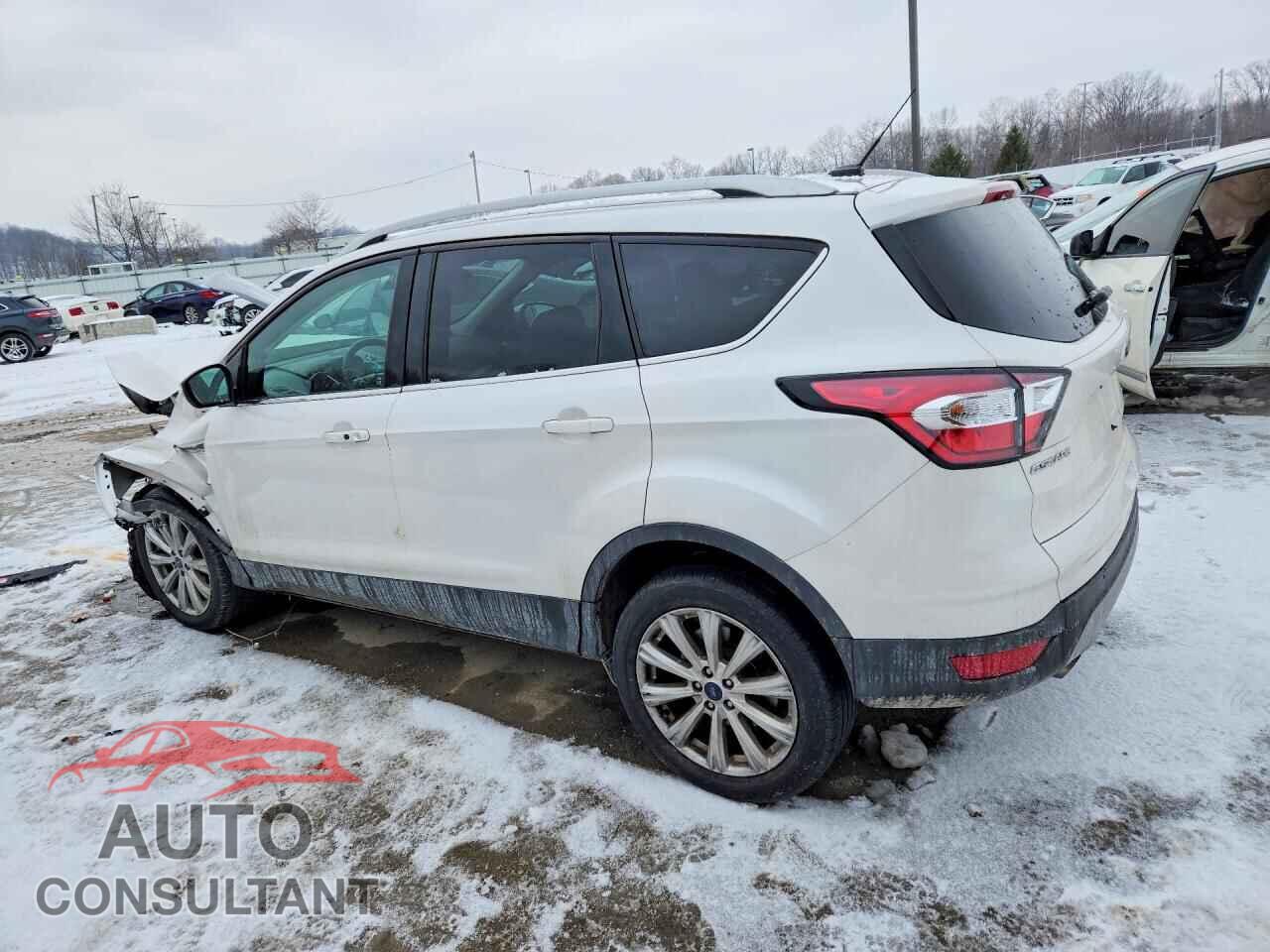 FORD ESCAPE 2017 - 1FMCU0JD8HUC25415