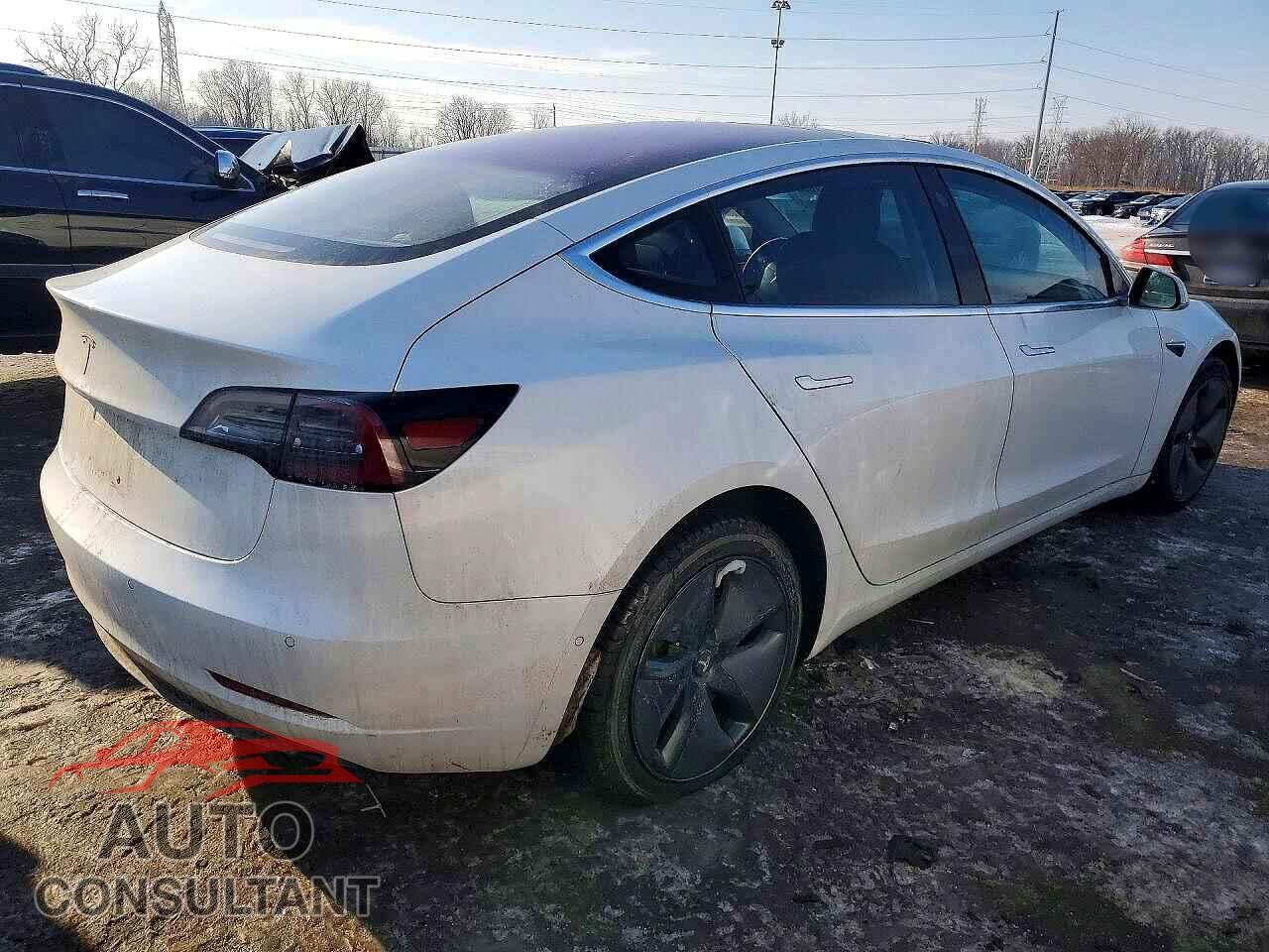 TESLA MODEL 3 2018 - 5YJ3E1EA3JF052182
