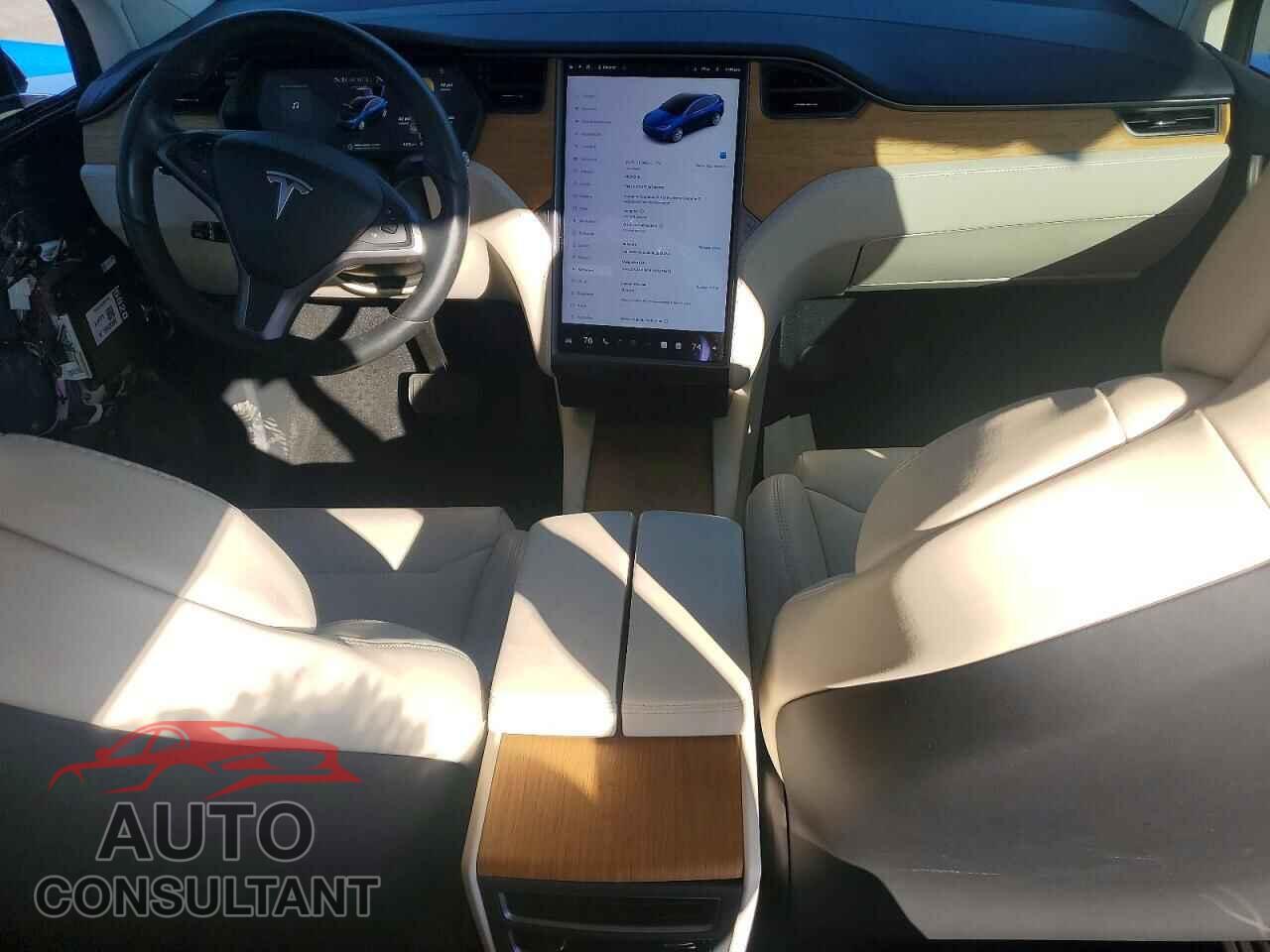 TESLA MODEL X 2019 - 5YJXCAE23KF181220