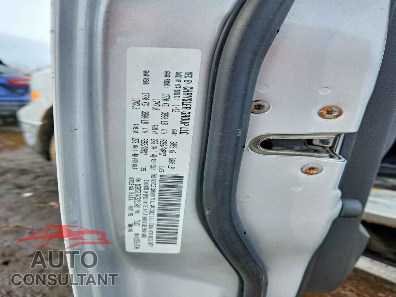 DODGE RAM 1500 2012 - 1C6RD7LT4CS211549