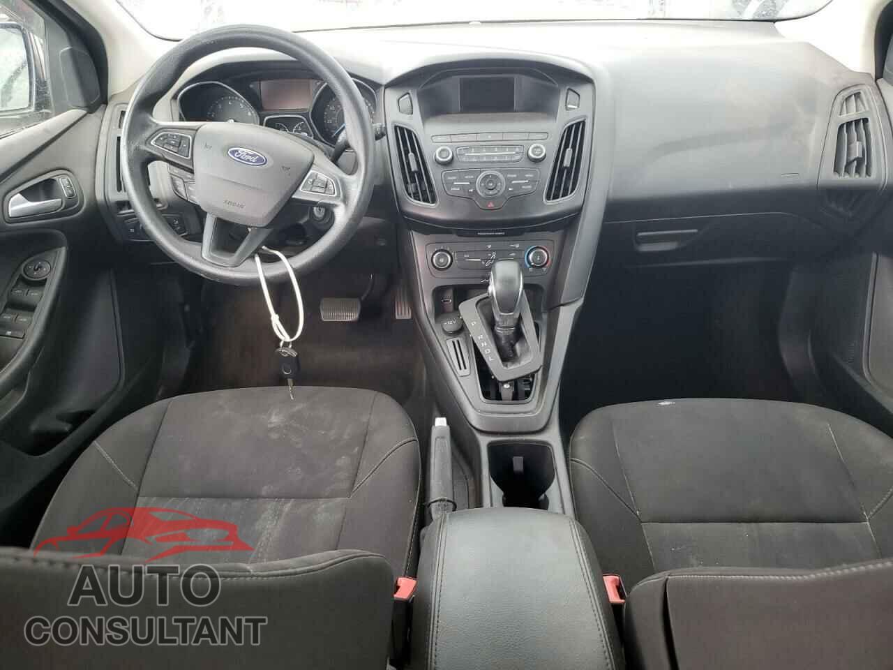 FORD FOCUS 2018 - 1FADP3K28JL279944