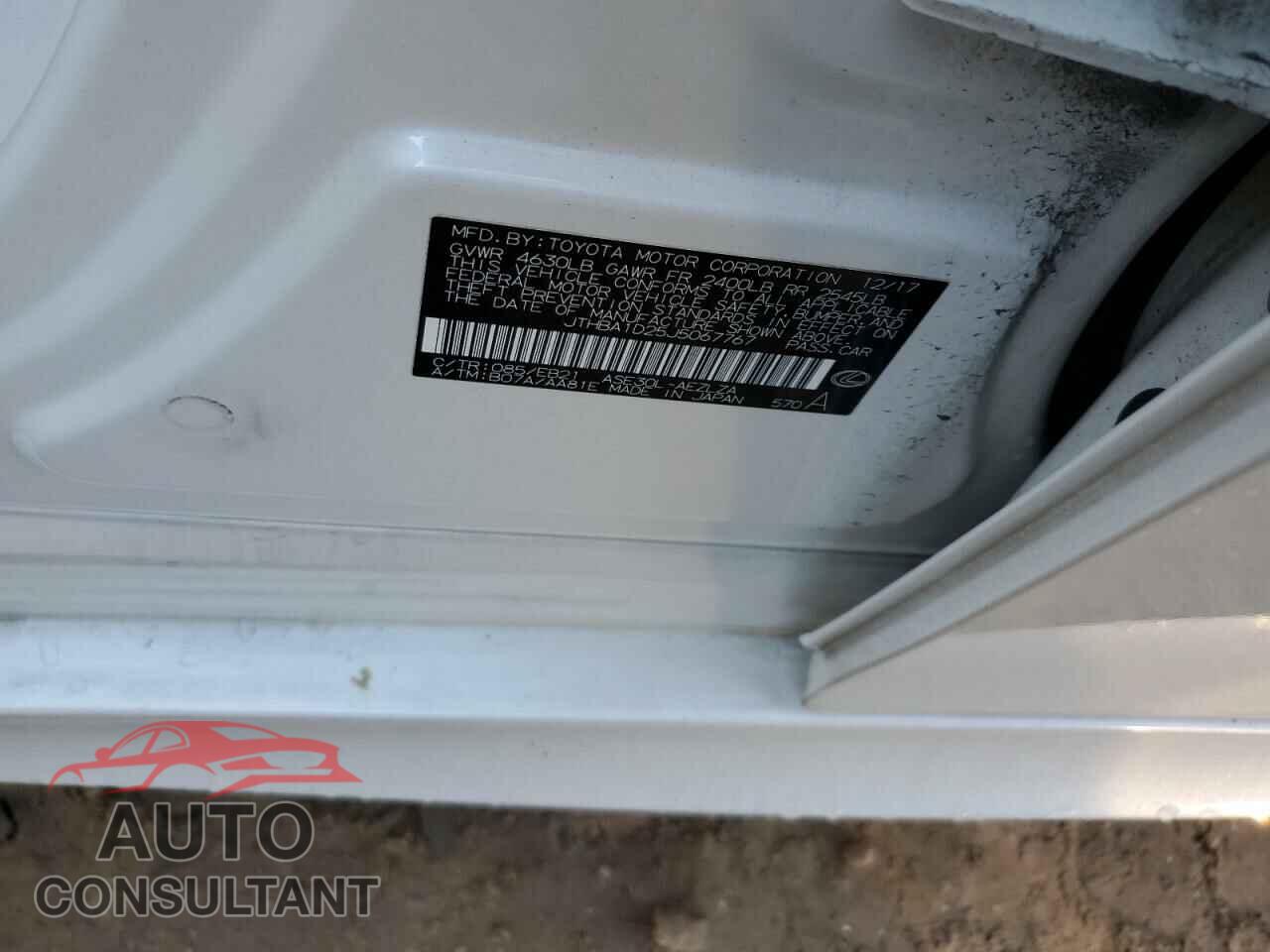 LEXUS IS 2018 - JTHBA1D25J5067767