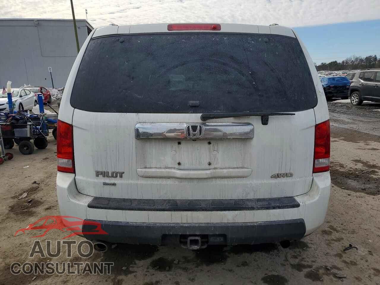 HONDA PILOT 2011 - 5FNYF4H55BB059400
