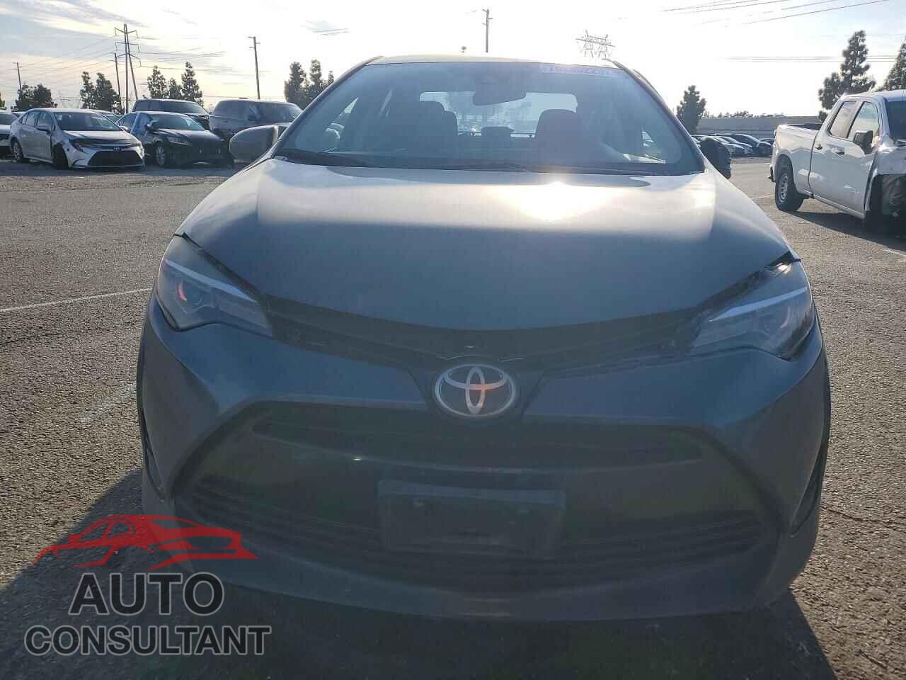 TOYOTA COROLLA 2018 - 5YFBURHE1JP848767