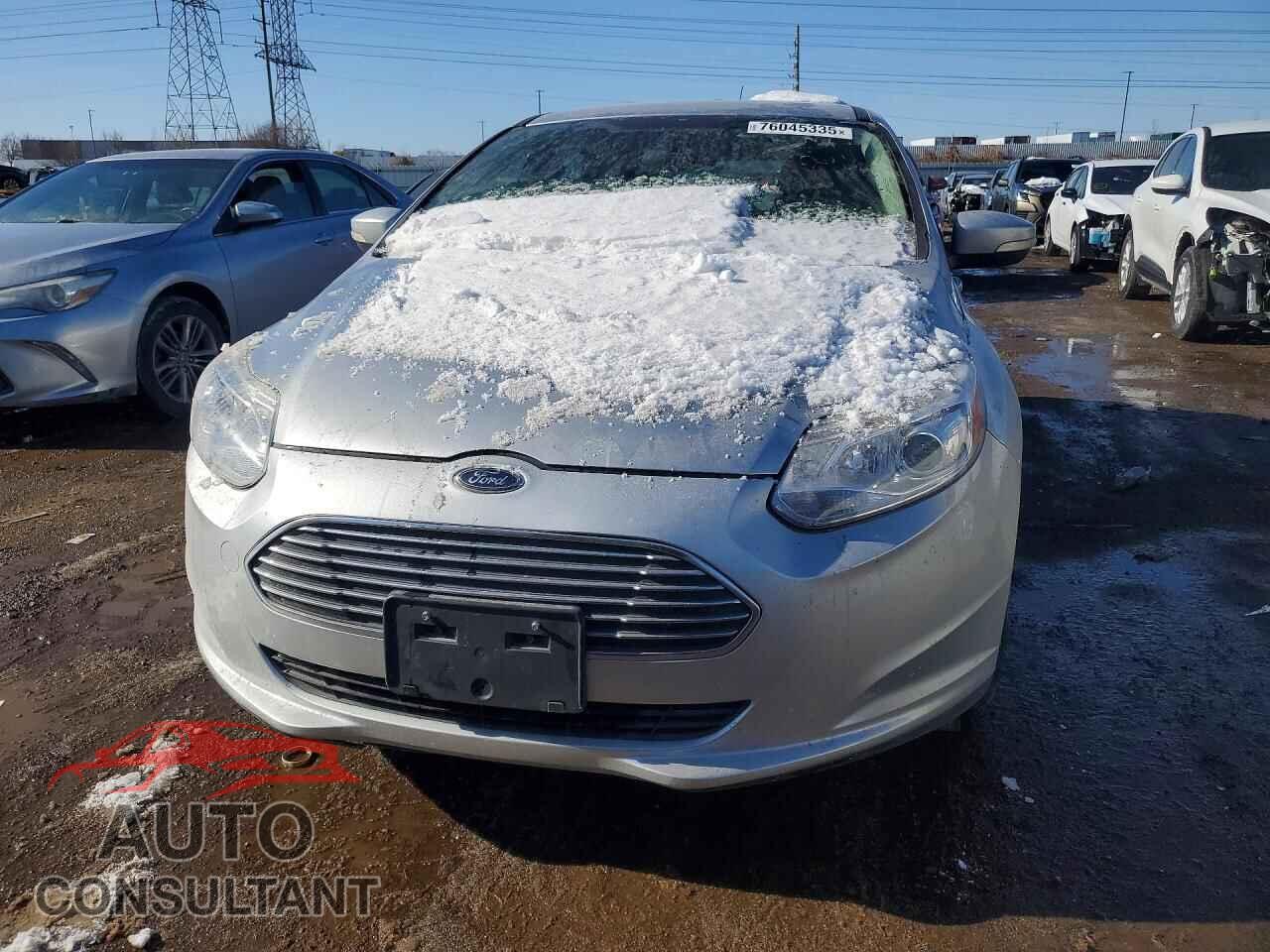 FORD FOCUS 2017 - 1FADP3R4XHL277789