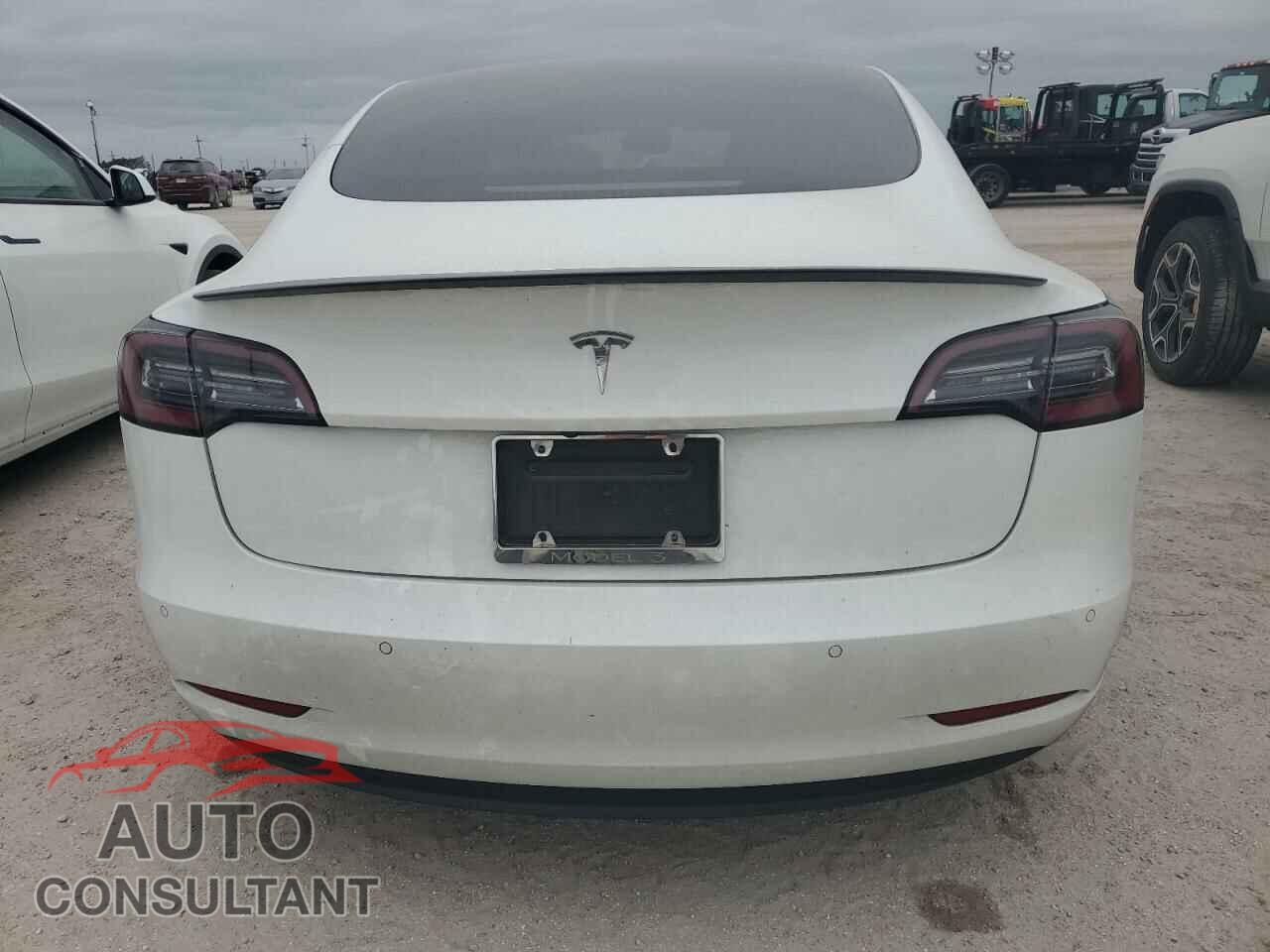 TESLA MODEL 3 2022 - 5YJ3E1EA2NF163909