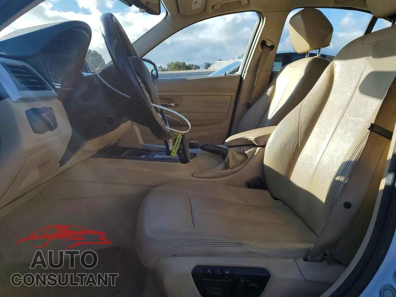 BMW 3 SERIES 2012 - WBA3A5C5XCF258927