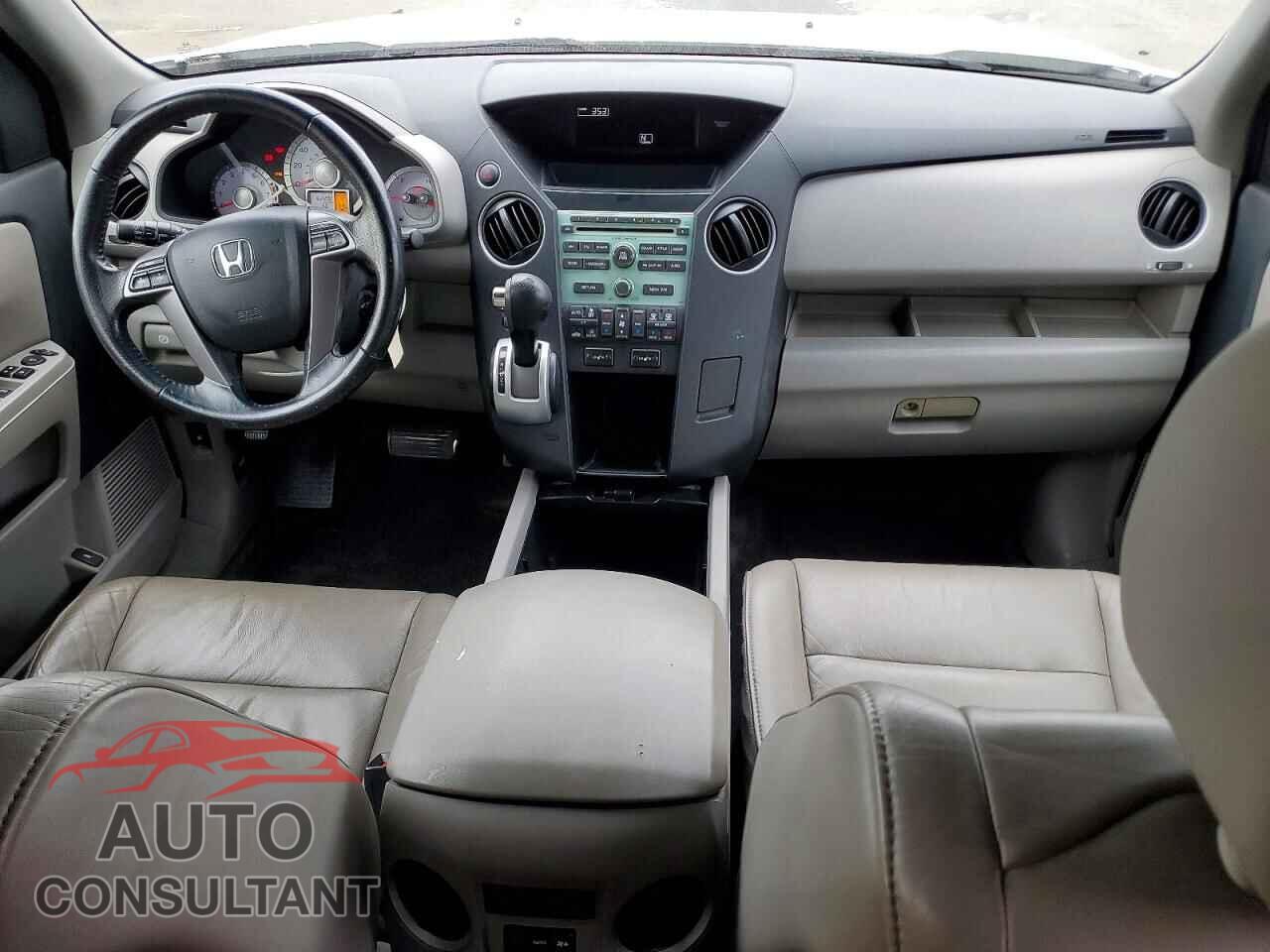 HONDA PILOT 2011 - 5FNYF3H58BB036672