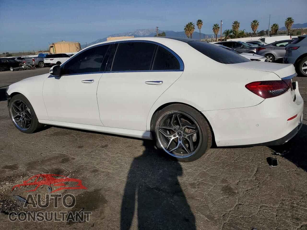 MERCEDES-BENZ E-CLASS 2022 - W1KZF8DB9NB021883