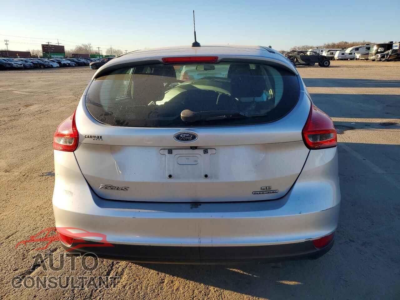 FORD FOCUS 2016 - 1FADP3K27GL272668