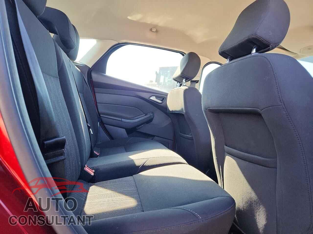 FORD FOCUS 2016 - 1FADP3K25GL279859