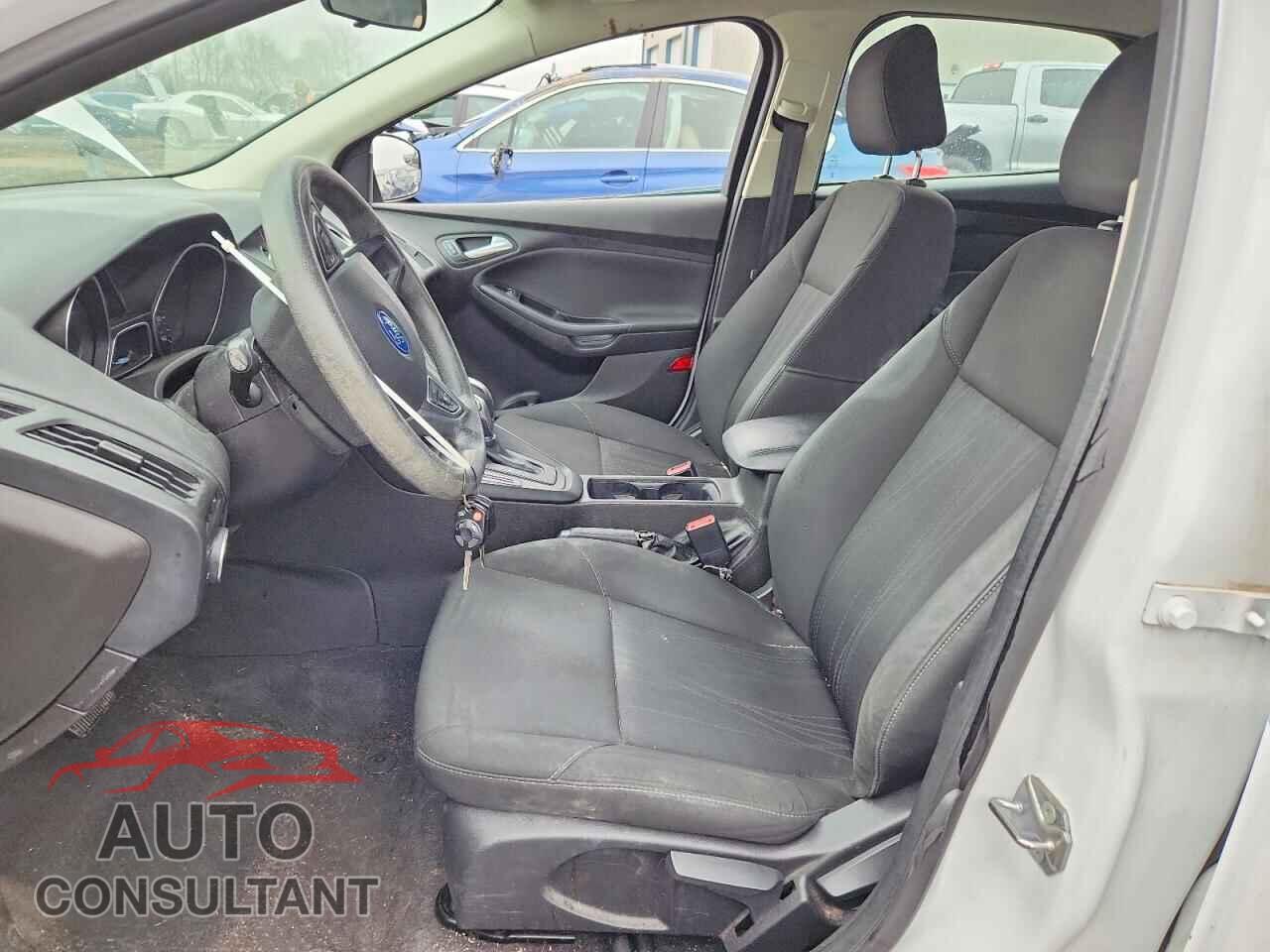 FORD FOCUS 2016 - 1FADP3F20GL242471