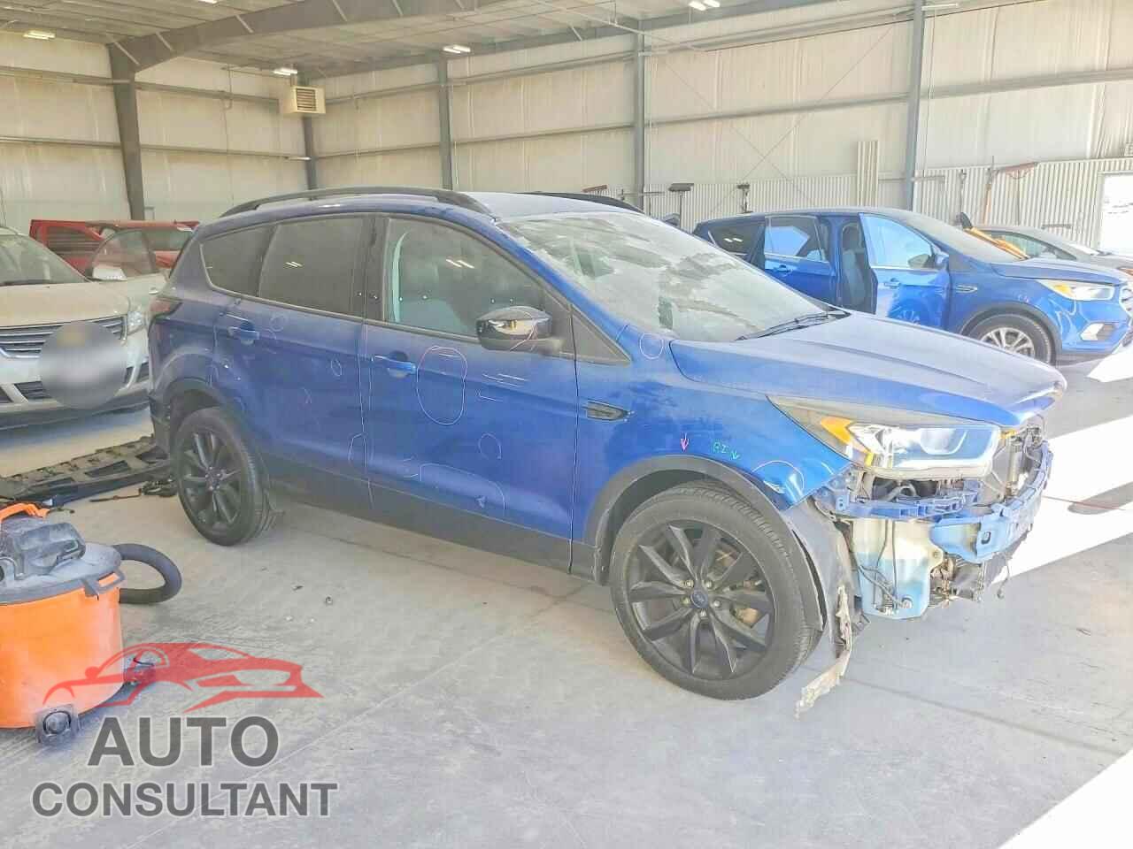 FORD ESCAPE 2017 - 1FMCU0GD2HUD75267