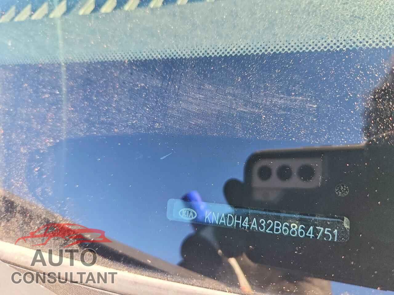 KIA RIO 2011 - KNADH4A32B6864751