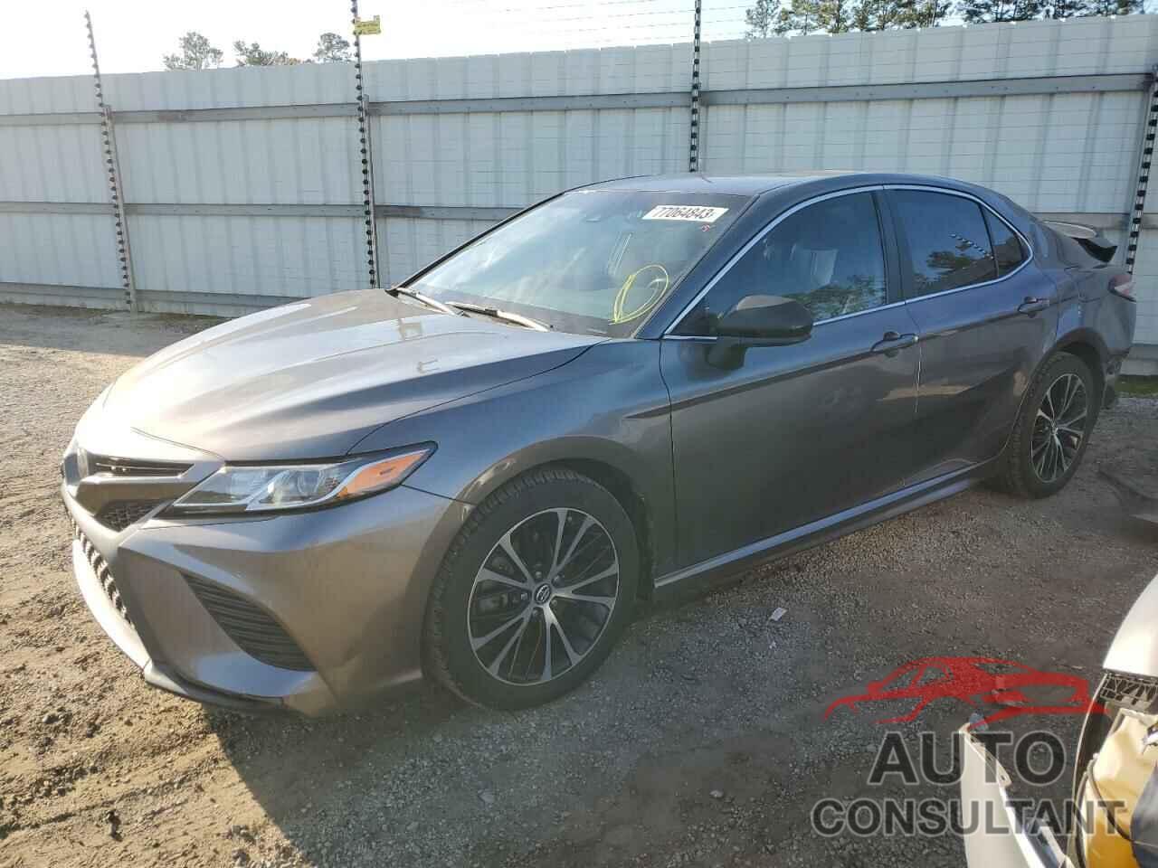 TOYOTA CAMRY 2018 - 4T1B11HK3JU568976