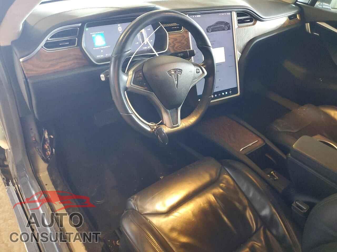TESLA MODEL S 2017 - 5YJSA1E11HF207300