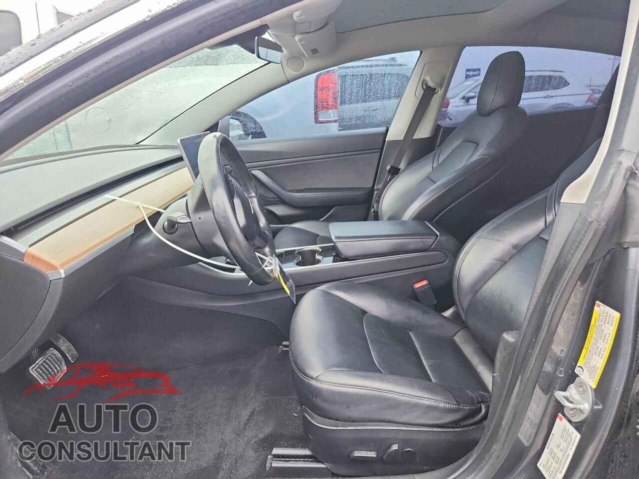 TESLA MODEL 3 2018 - 5YJ3E1EAXJF030549