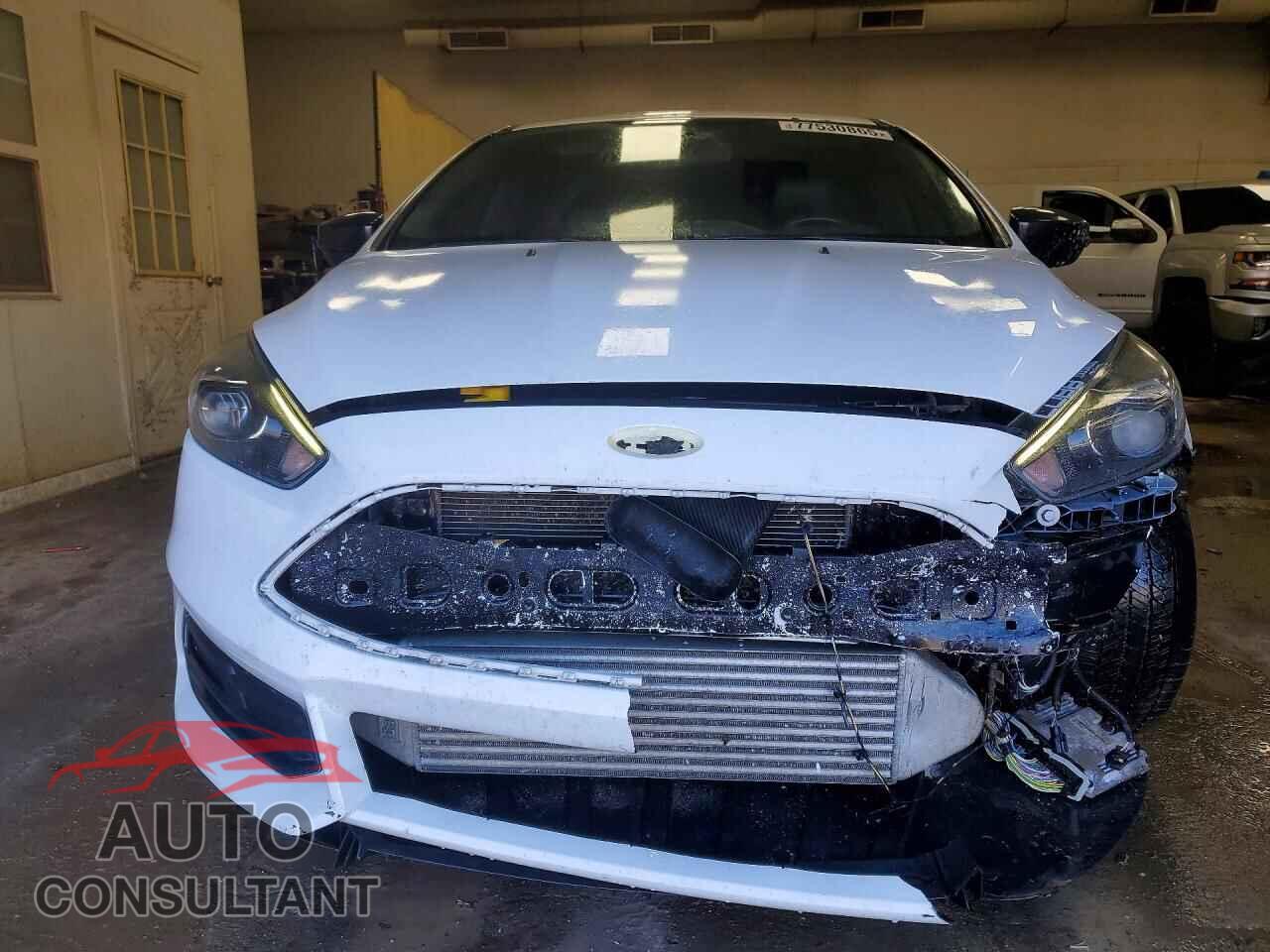FORD FOCUS 2017 - 1FADP3L99HL204479