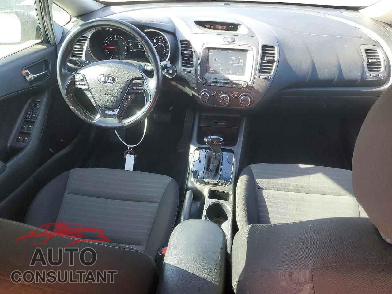 KIA FORTE 2017 - 3KPFL4A71HE009748