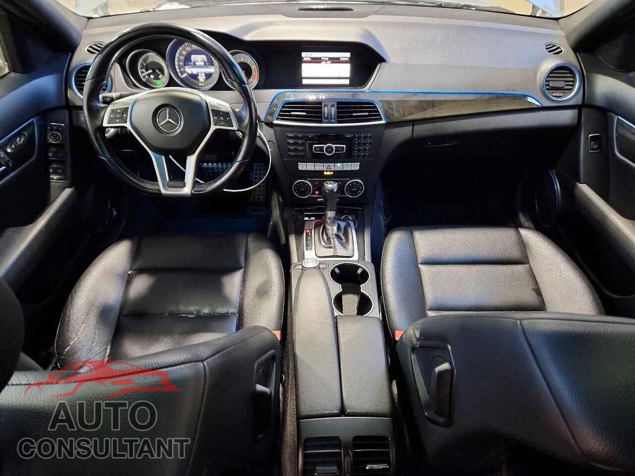 MERCEDES-BENZ C-CLASS 2013 - WDDGF8AB8DA872069