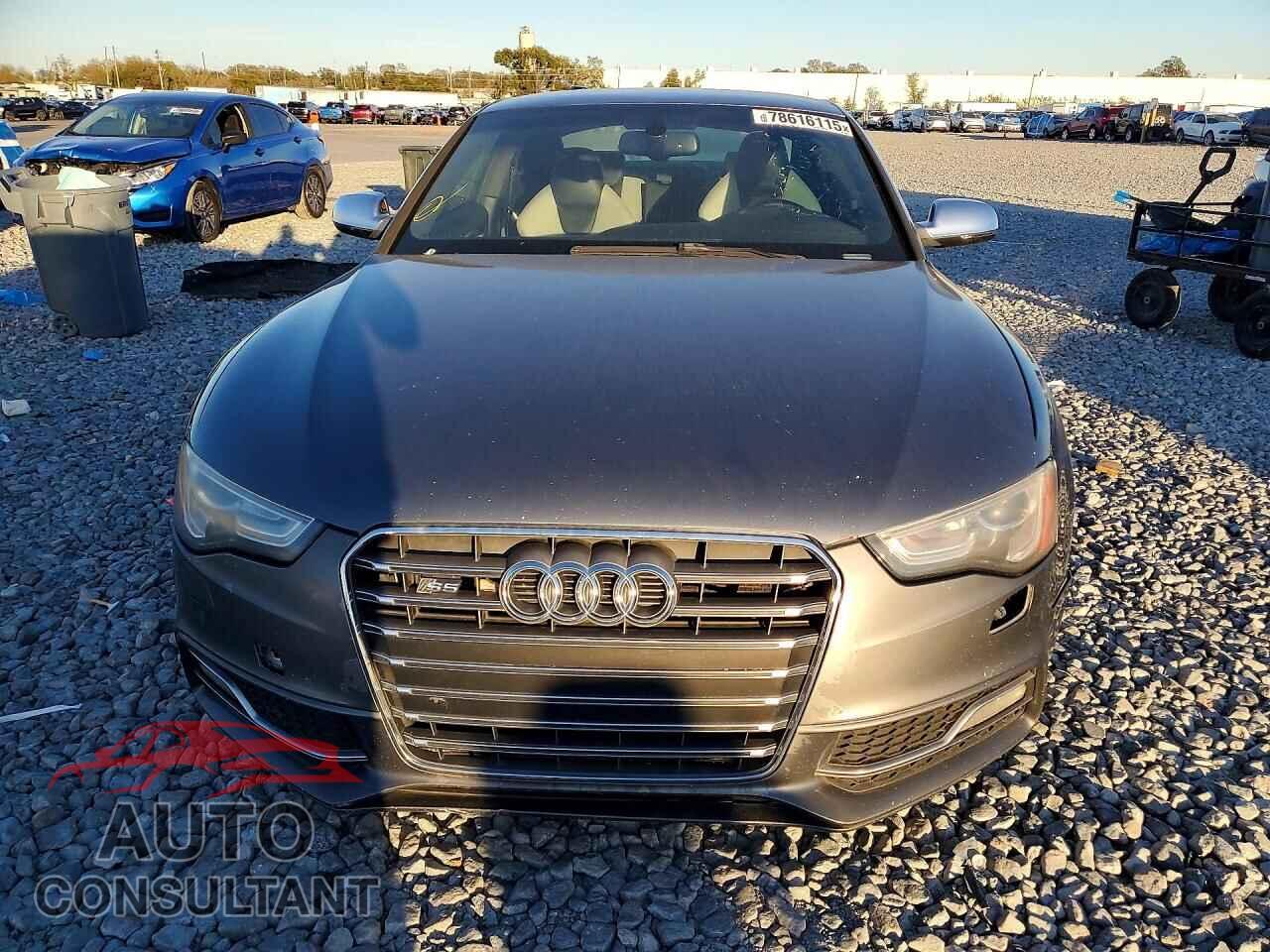 AUDI S5/RS5 2014 - WAUCGAFR2EA005641