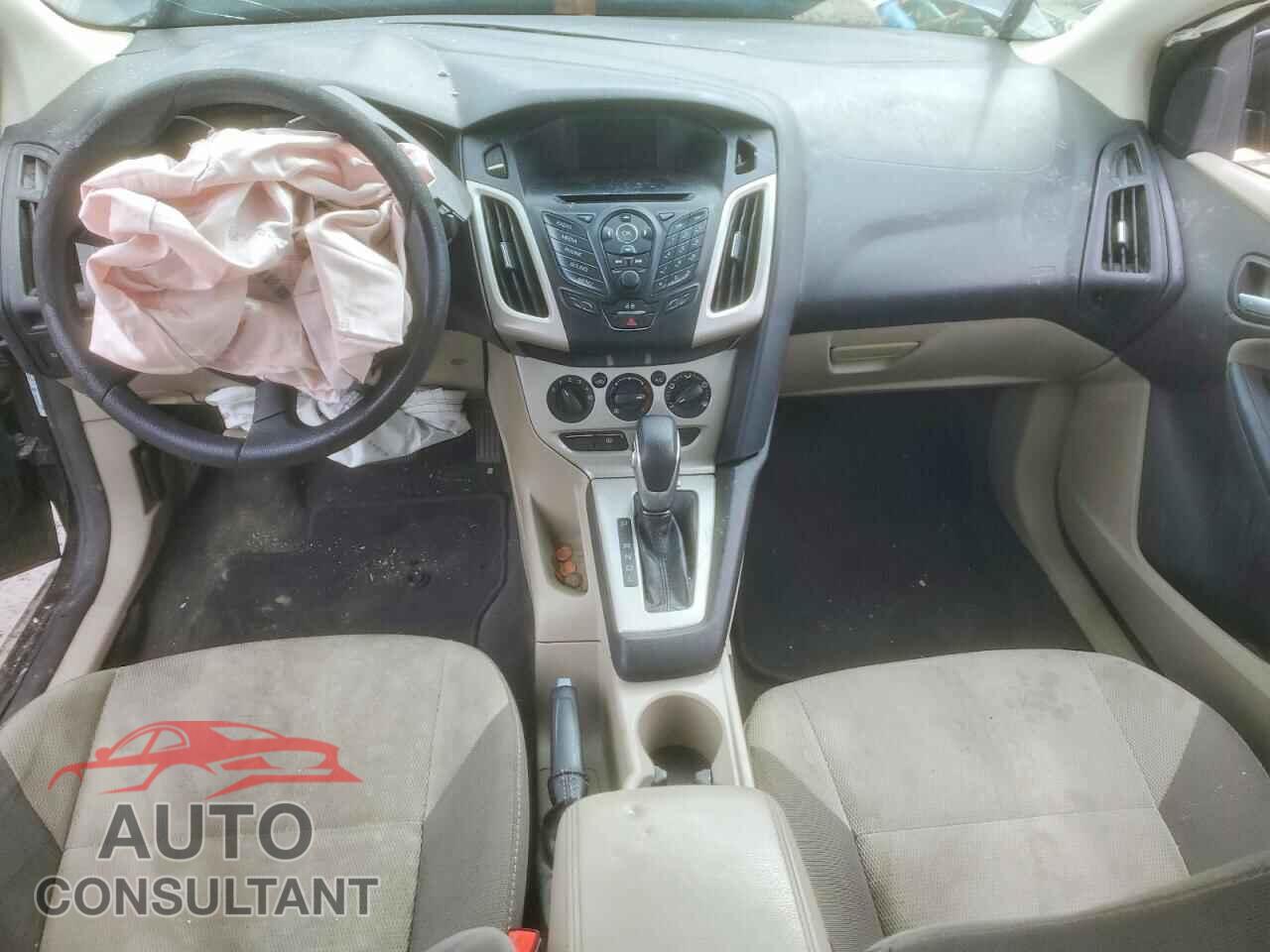FORD FOCUS 2014 - 1FADP3F23EL443925