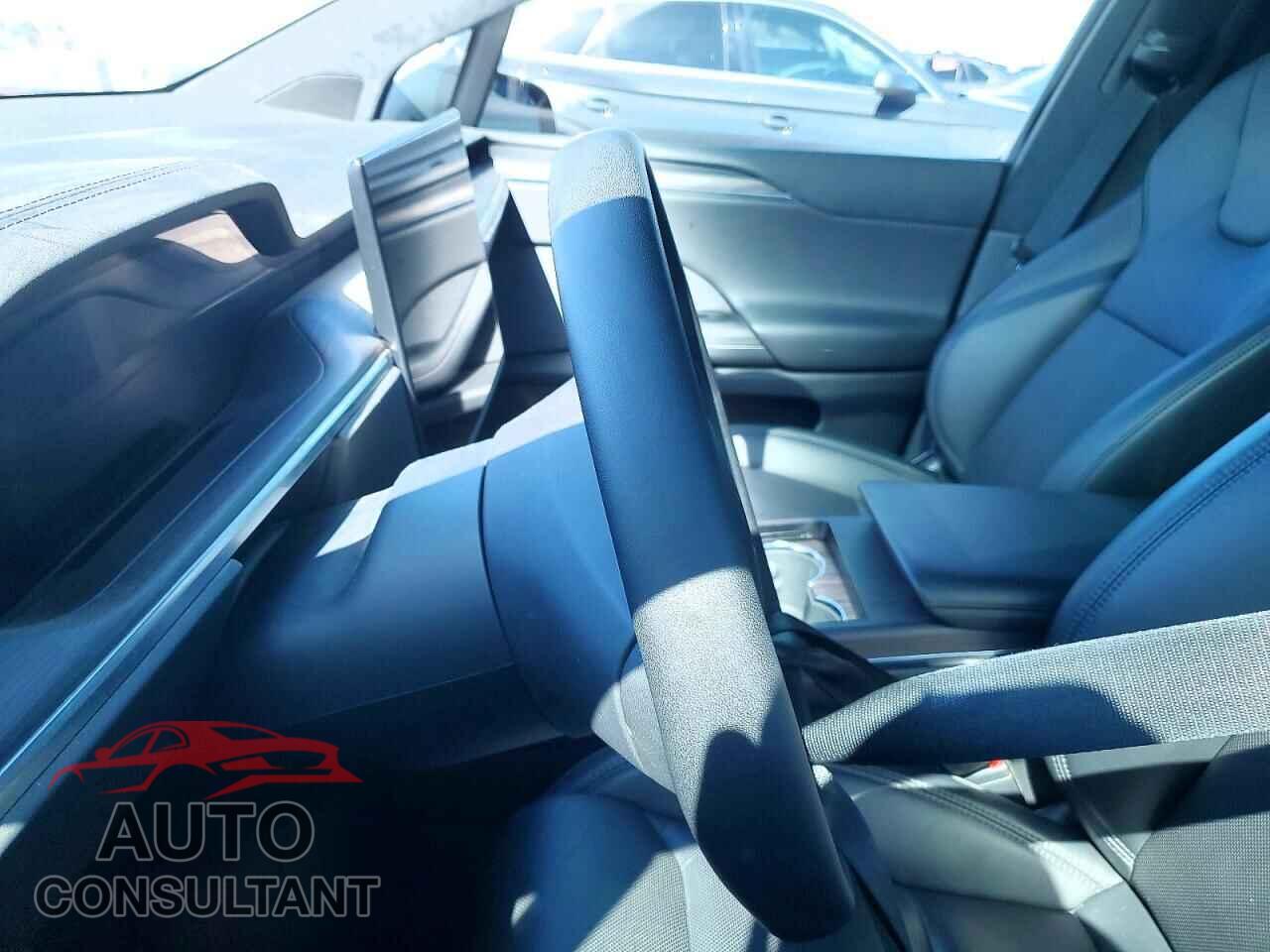 TESLA MODEL X 2024 - 7SAXCDE57RF438968