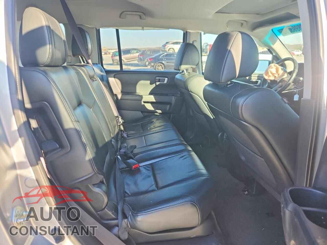 HONDA PILOT 2015 - 5FNYF3H57FB023076
