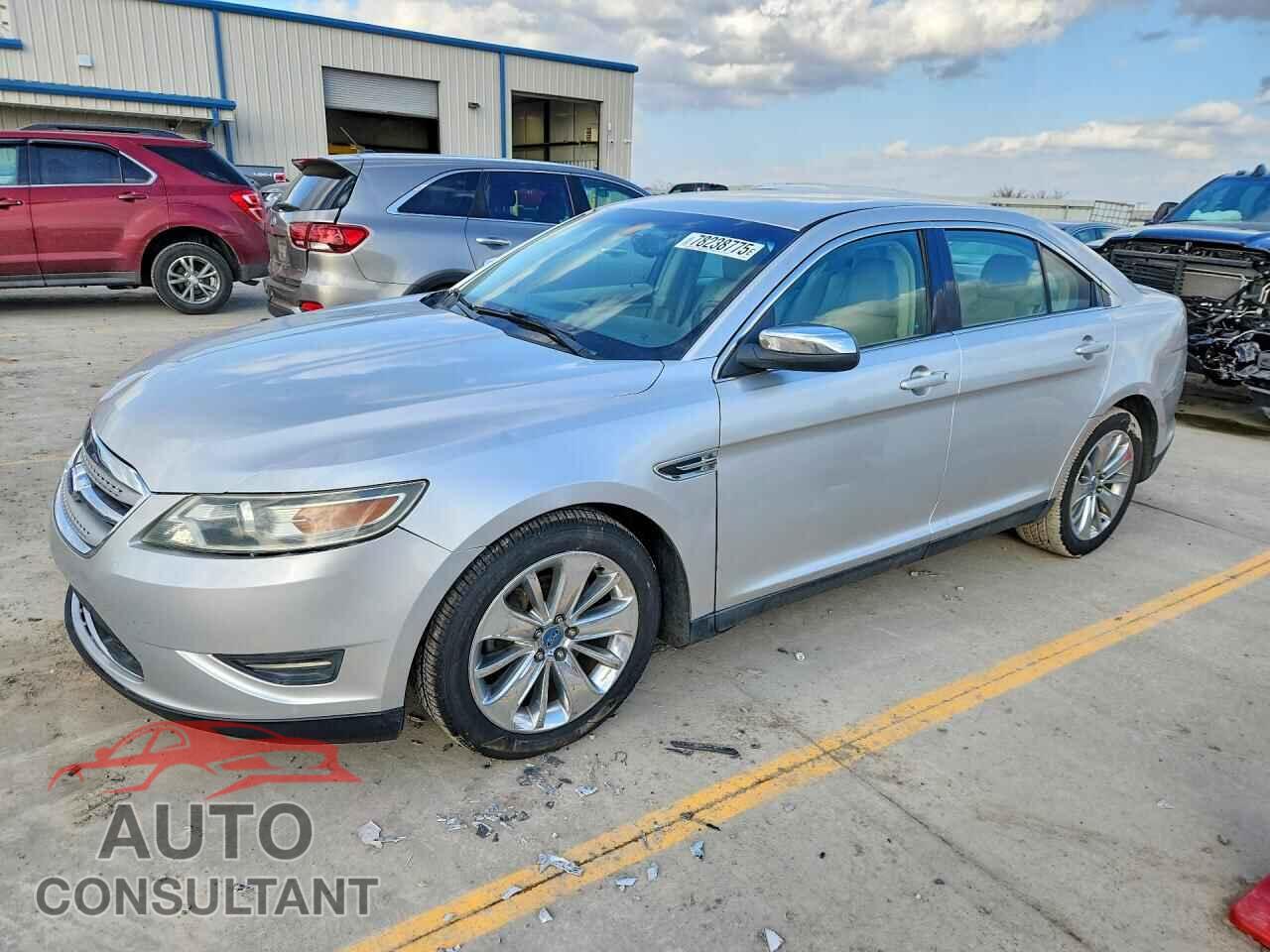 FORD TAURUS 2011 - 1FAHP2FW2BG158409