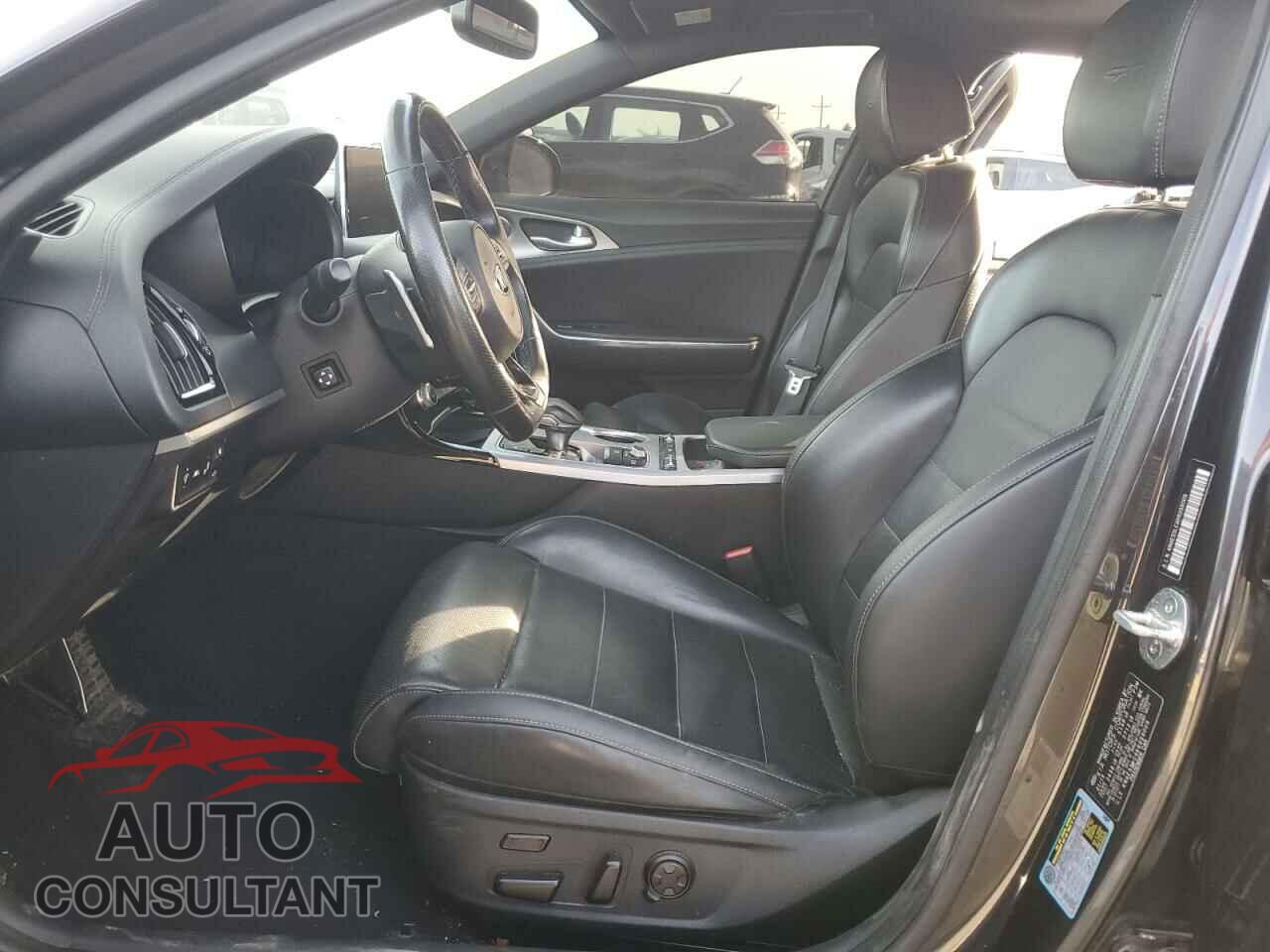 KIA STINGER 2019 - KNAE55LC4K6059009