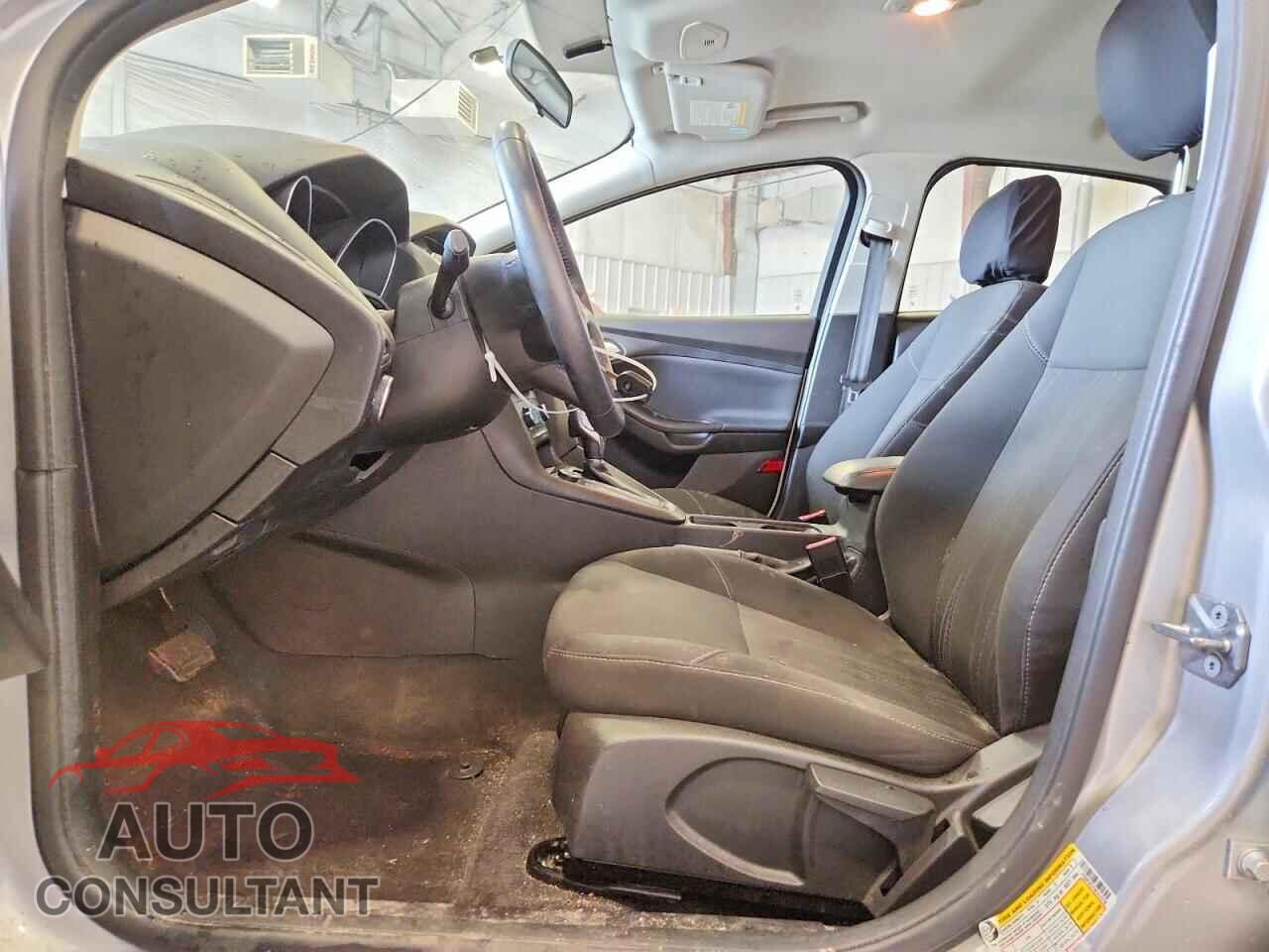 FORD FOCUS 2017 - 1FADP3F27HL314378