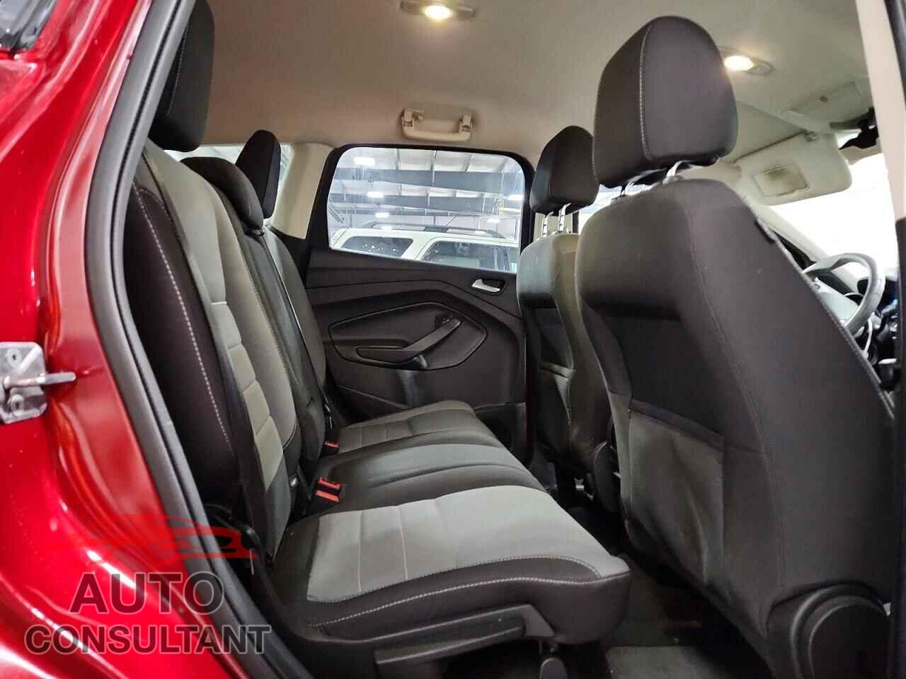 FORD ESCAPE 2013 - 1FMCU9G95DUC18357