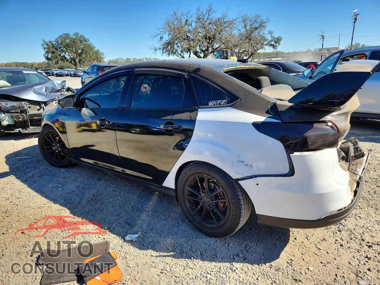 FORD FOCUS 2017 - 1FADP3F28HL208439
