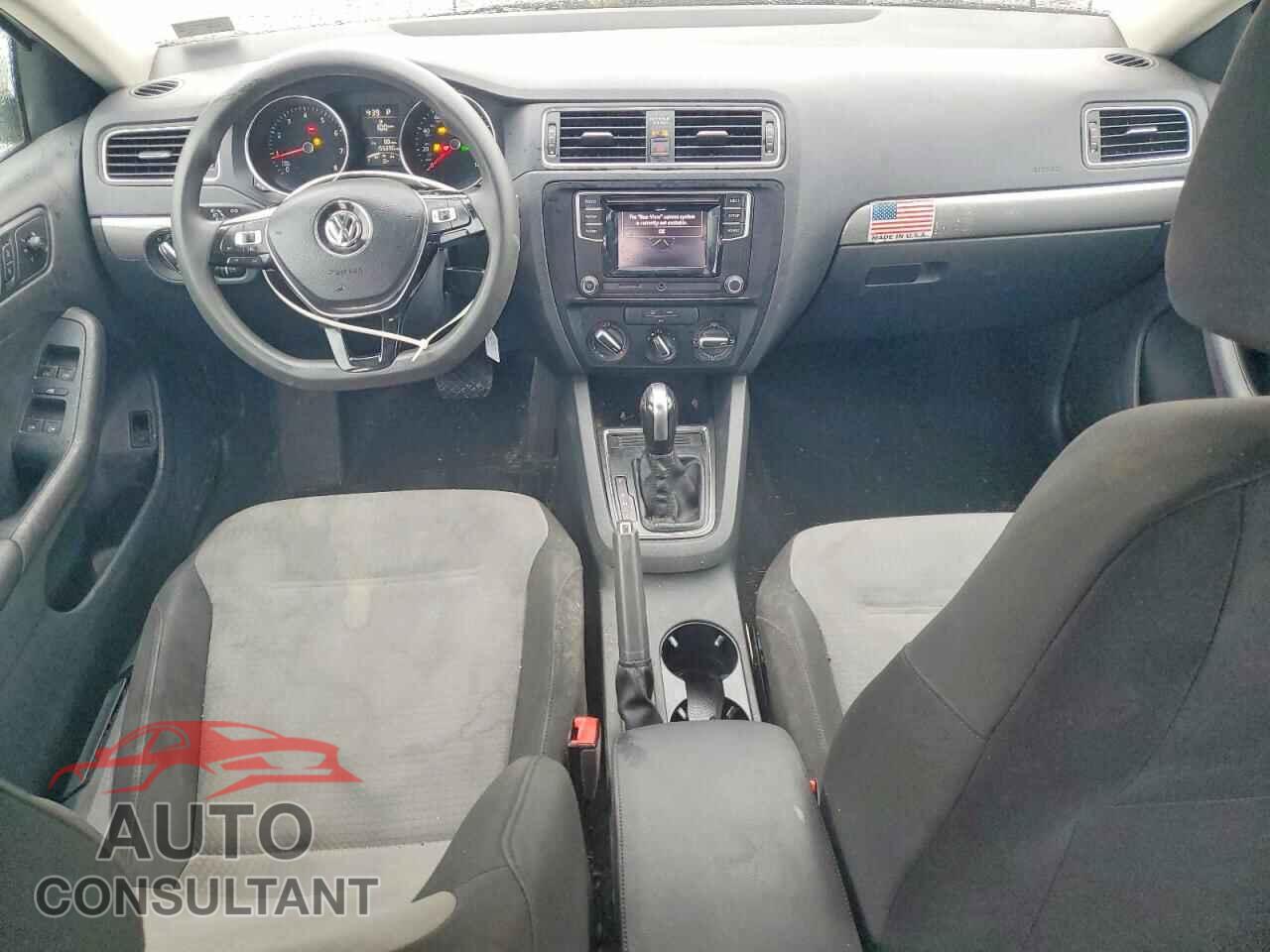 VOLKSWAGEN JETTA 2017 - 3VW2B7AJXHM262553