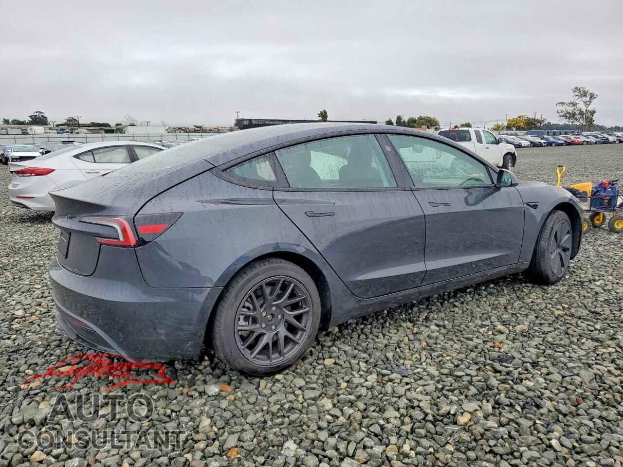 TESLA MODEL 3 2024 - 5YJ3E1EA8RF765297