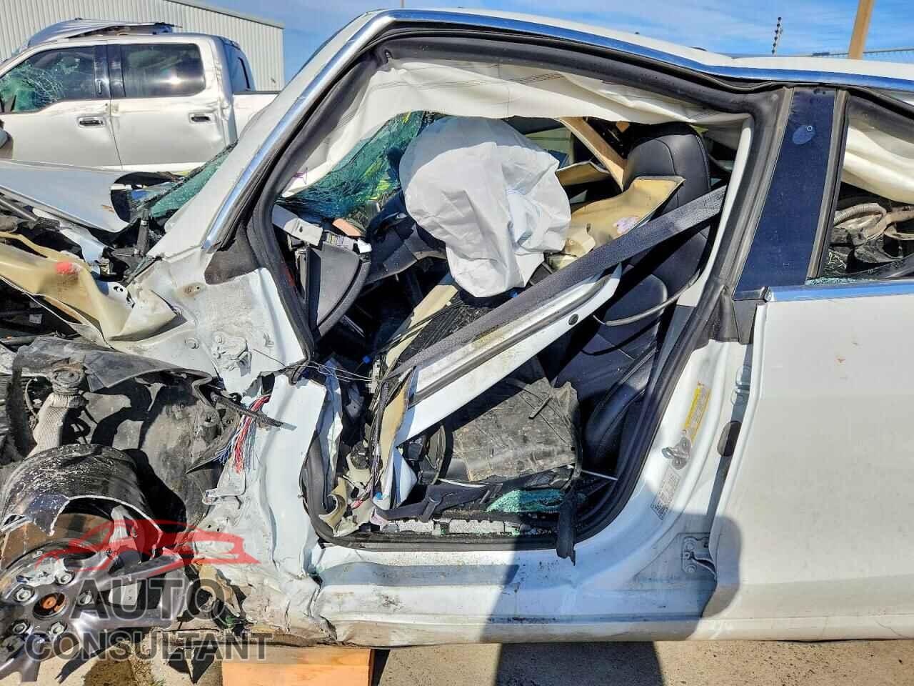 TESLA MODEL 3 2019 - 5YJ3E1EB7KF182590